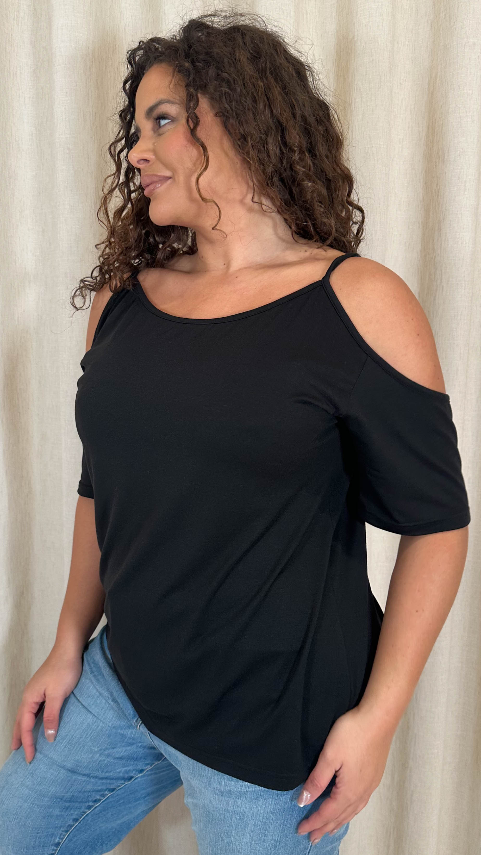 CurveWow Cold Shoulder Top Black