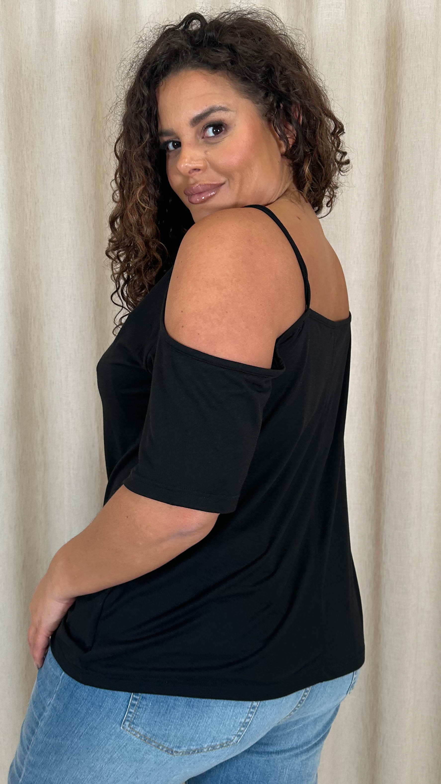 CurveWow Cold Shoulder Top Black