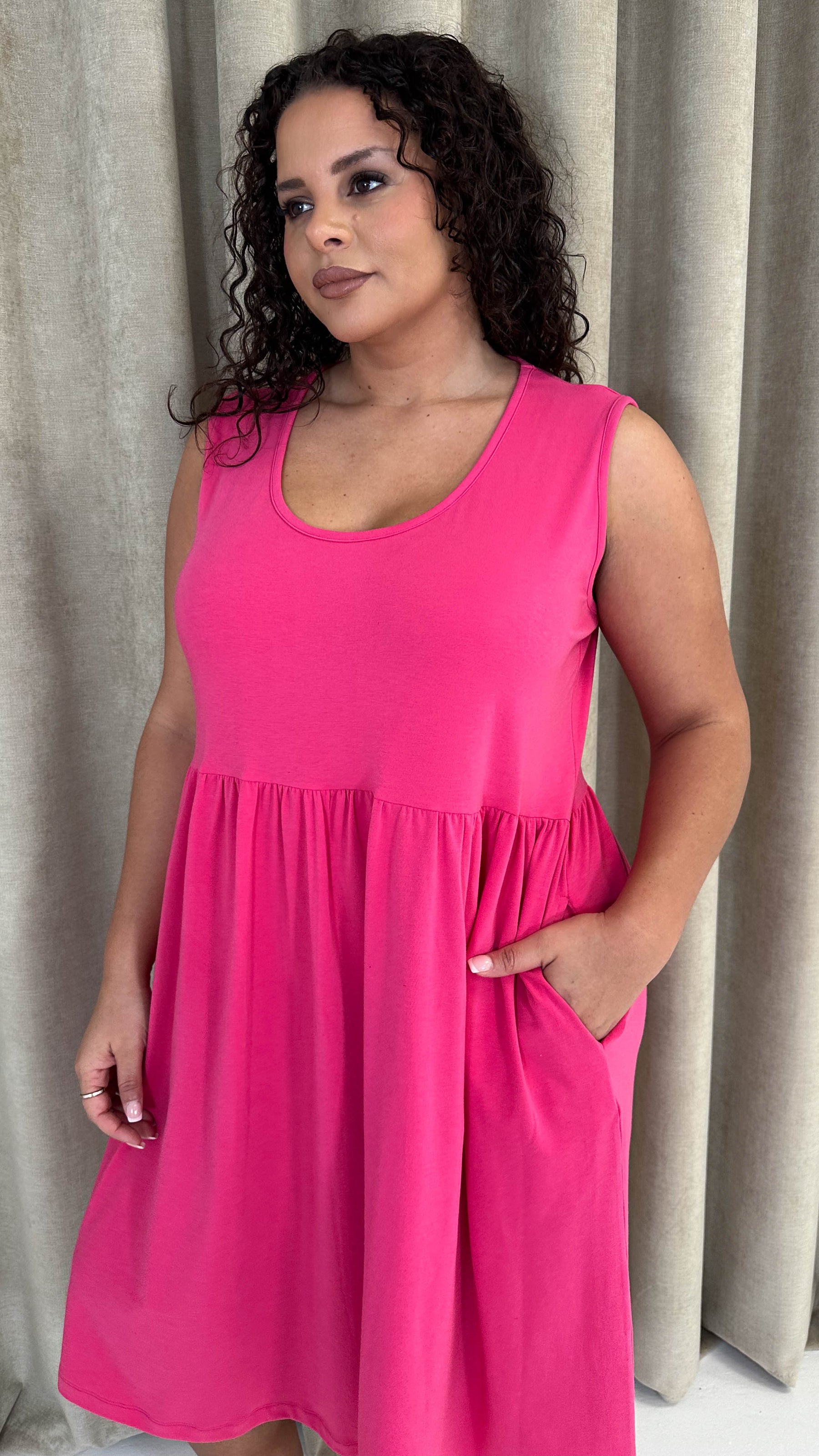 CurveWow Basic Sleeveless Pocket Dress Pink – Curvewow CurveWow Basic Sleeveless Pocket Dress Pink – Curvewow