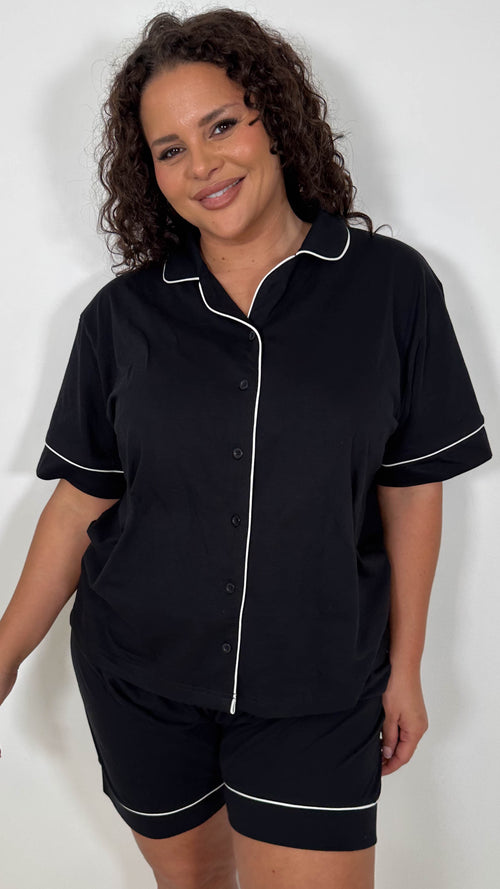 CurveWow Shirt & Short Pyjama Set Black