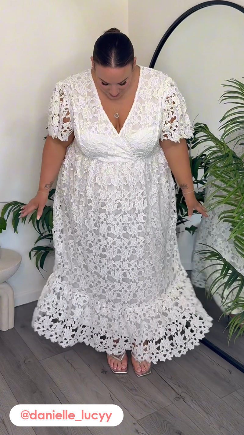 CurveWow Guipure Lace Occasion Maxi Dress White Curvewow CurveWow Guipure Lace Occasion Maxi Dress White Curvewow