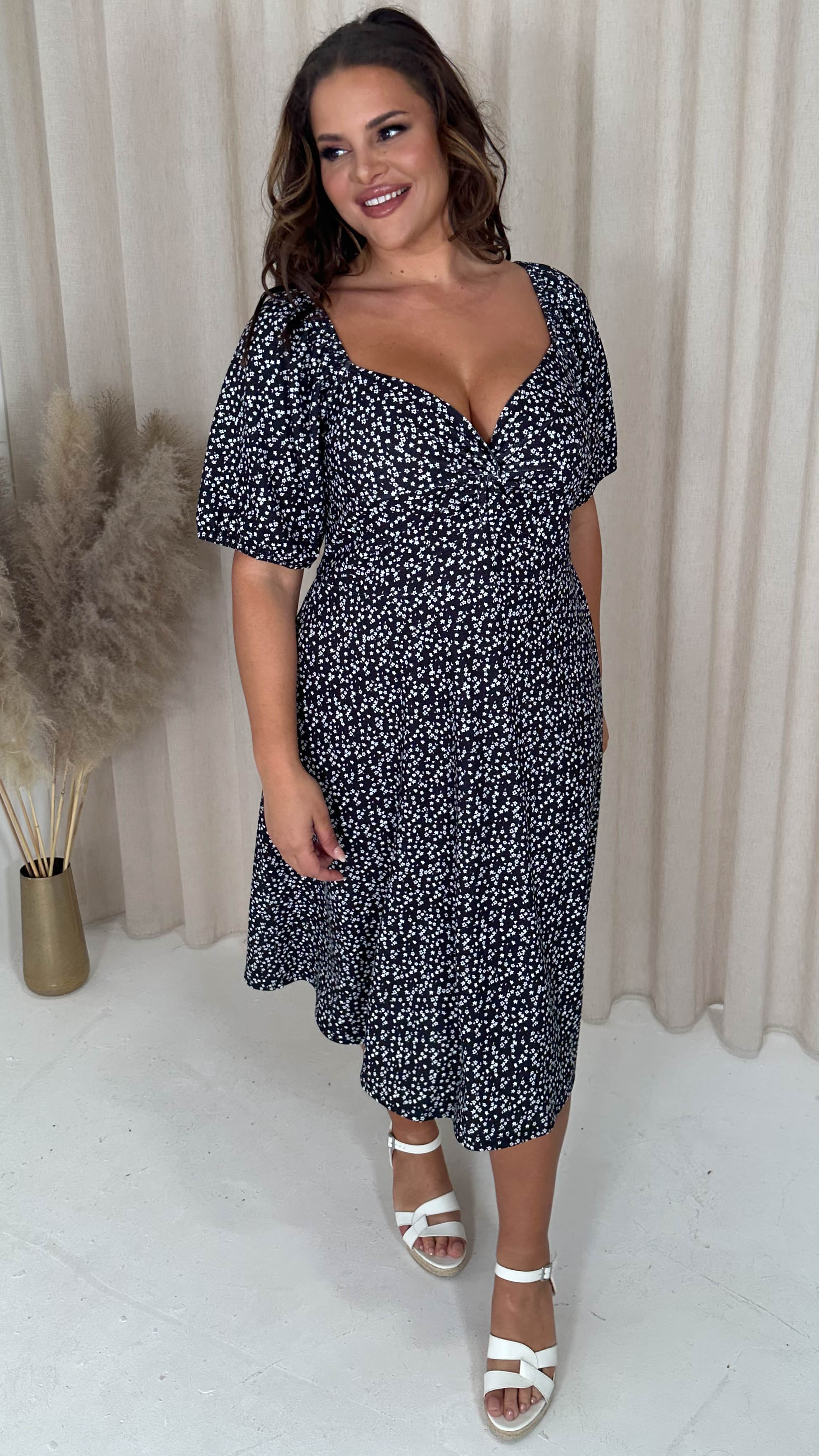 CurveWow Knot Front Milkmaid Skater Dress Mono Ditsy