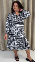 CurveWow V-Neck Tile Print Shirt Dress Mono