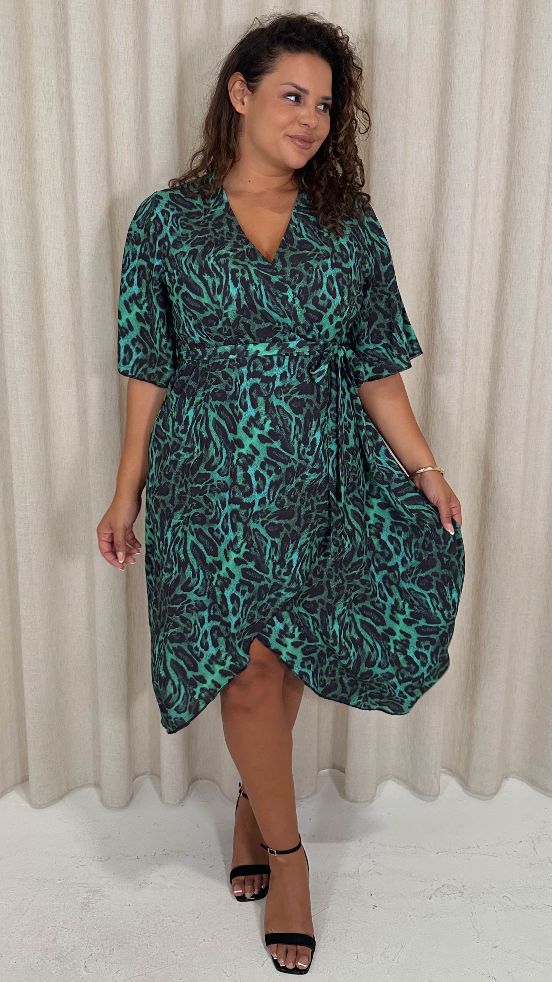 CurveWow Wrap Midi Dress Green Animal Curvewow CurveWow Wrap Midi Dress Green Animal Curvewow