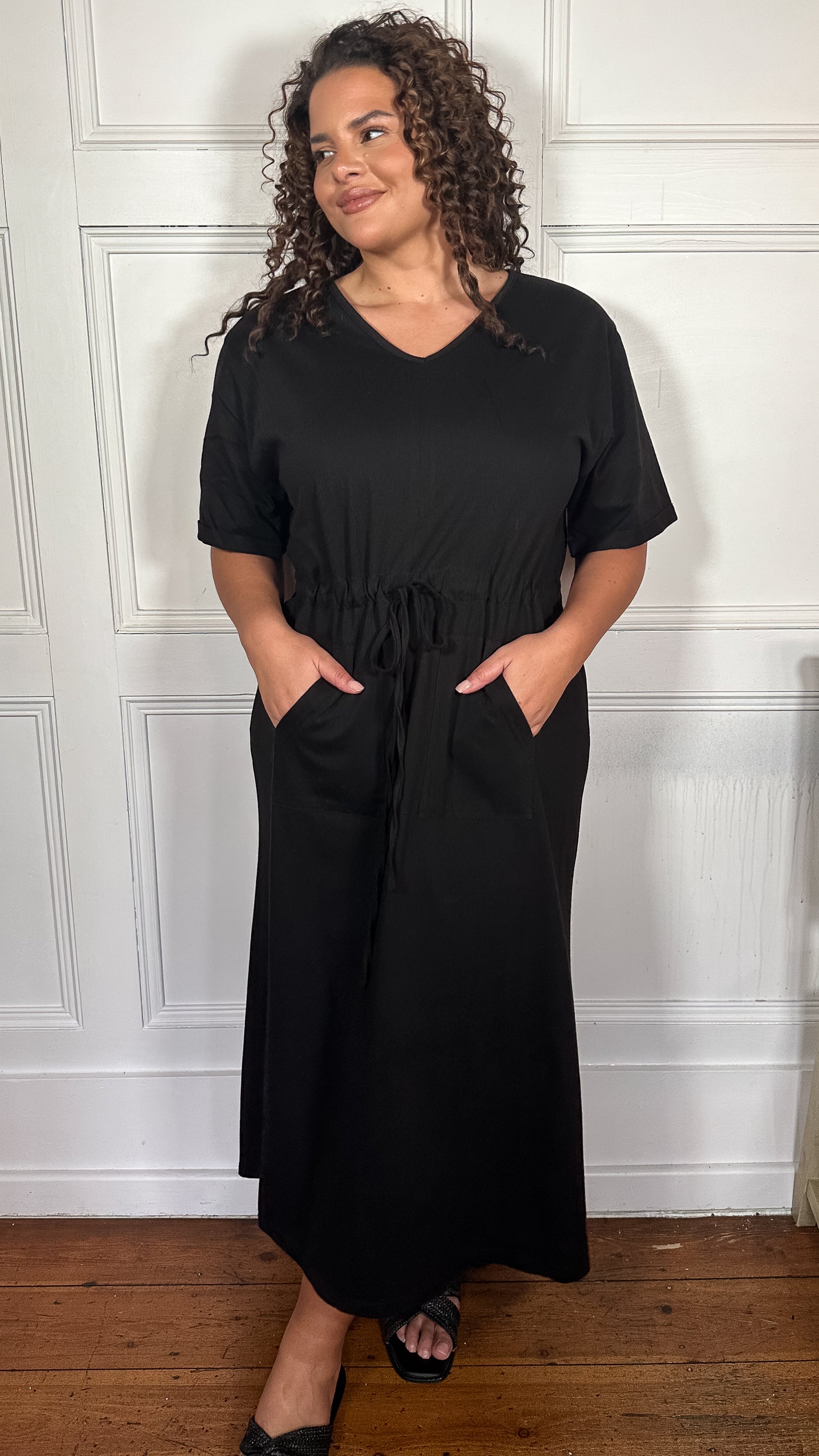 CurveWow Maxi T-Shirt Dress With Drawstring Black Curvewow CurveWow Maxi T-Shirt Dress With Drawstring Black Curvewow