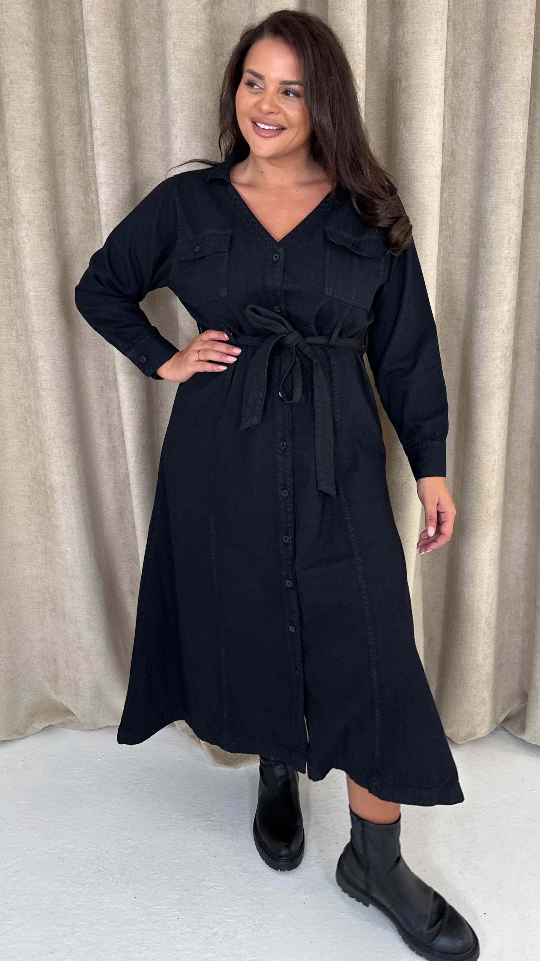 CurveWow Denim Belted Midaxi Shirt Dress Black Wash – Curvewow