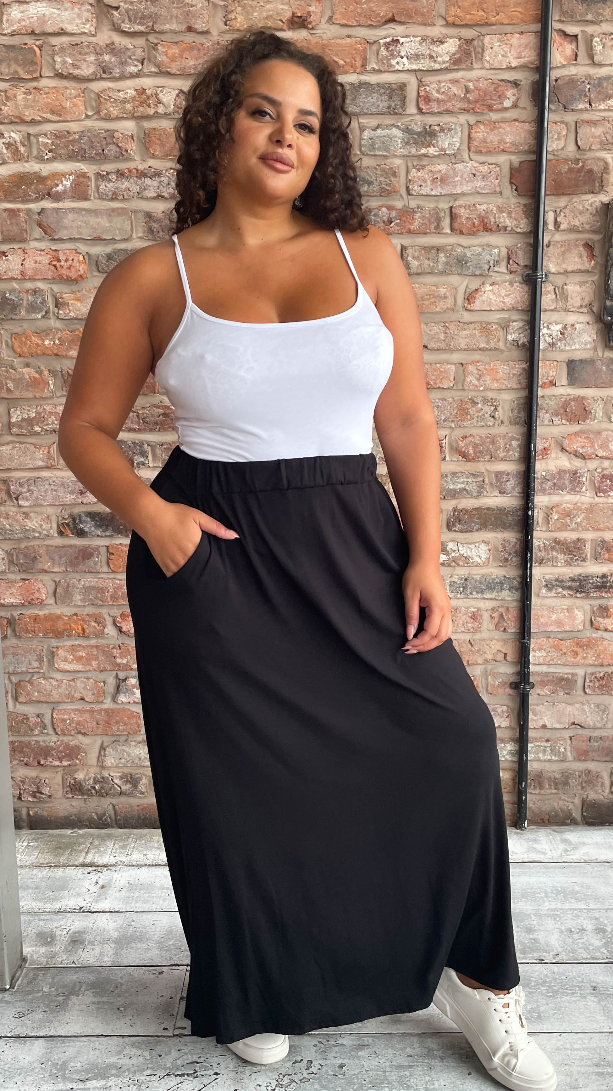 CurveWow Basic Pocket Maxi Skirt Black