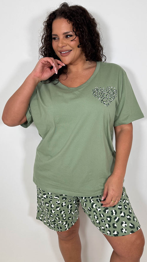 CurveWow Oversized Short Pyjama Set Green Leopard