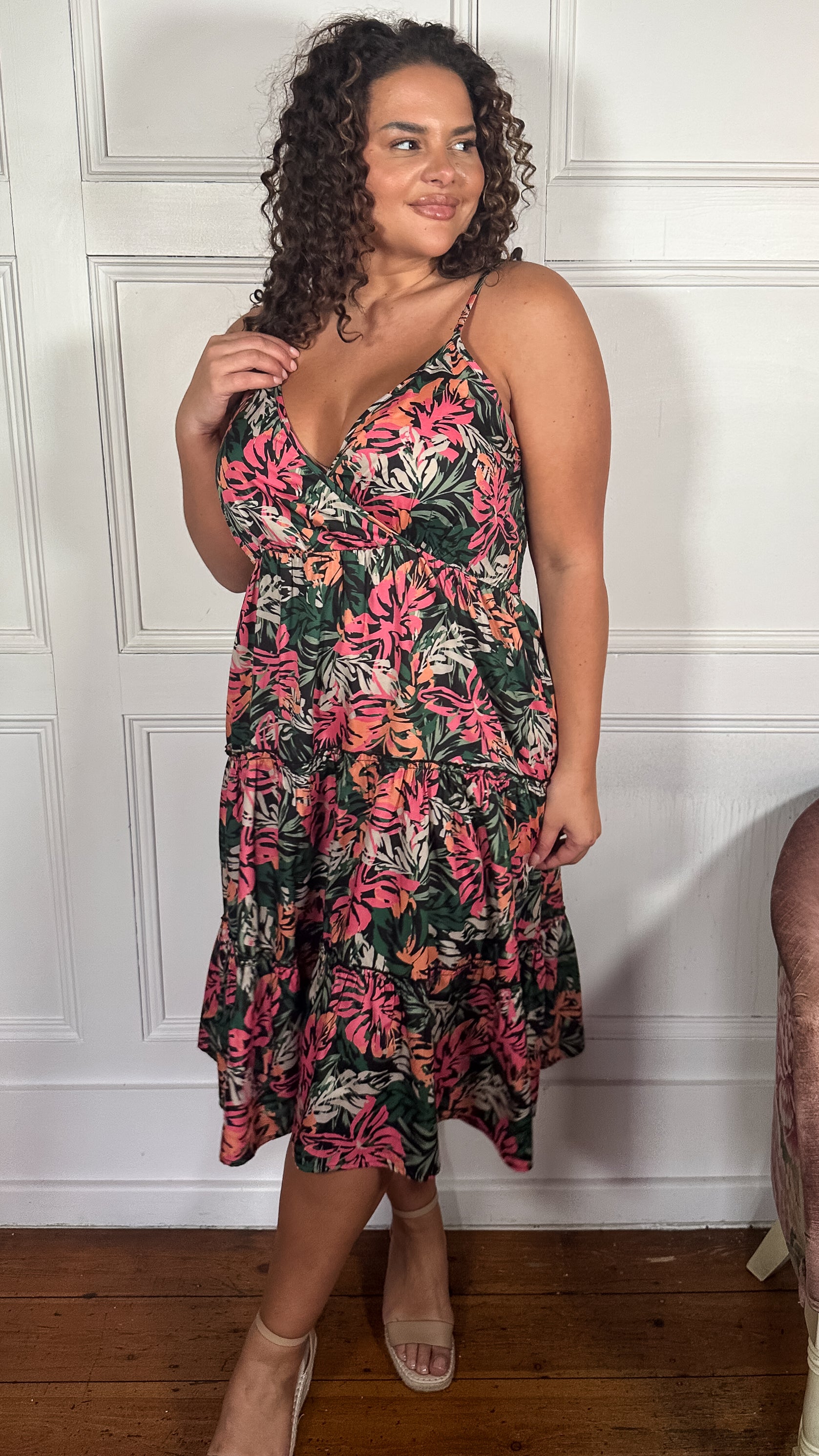 CurveWow Printed Tiered Midi Dress Black Tropical