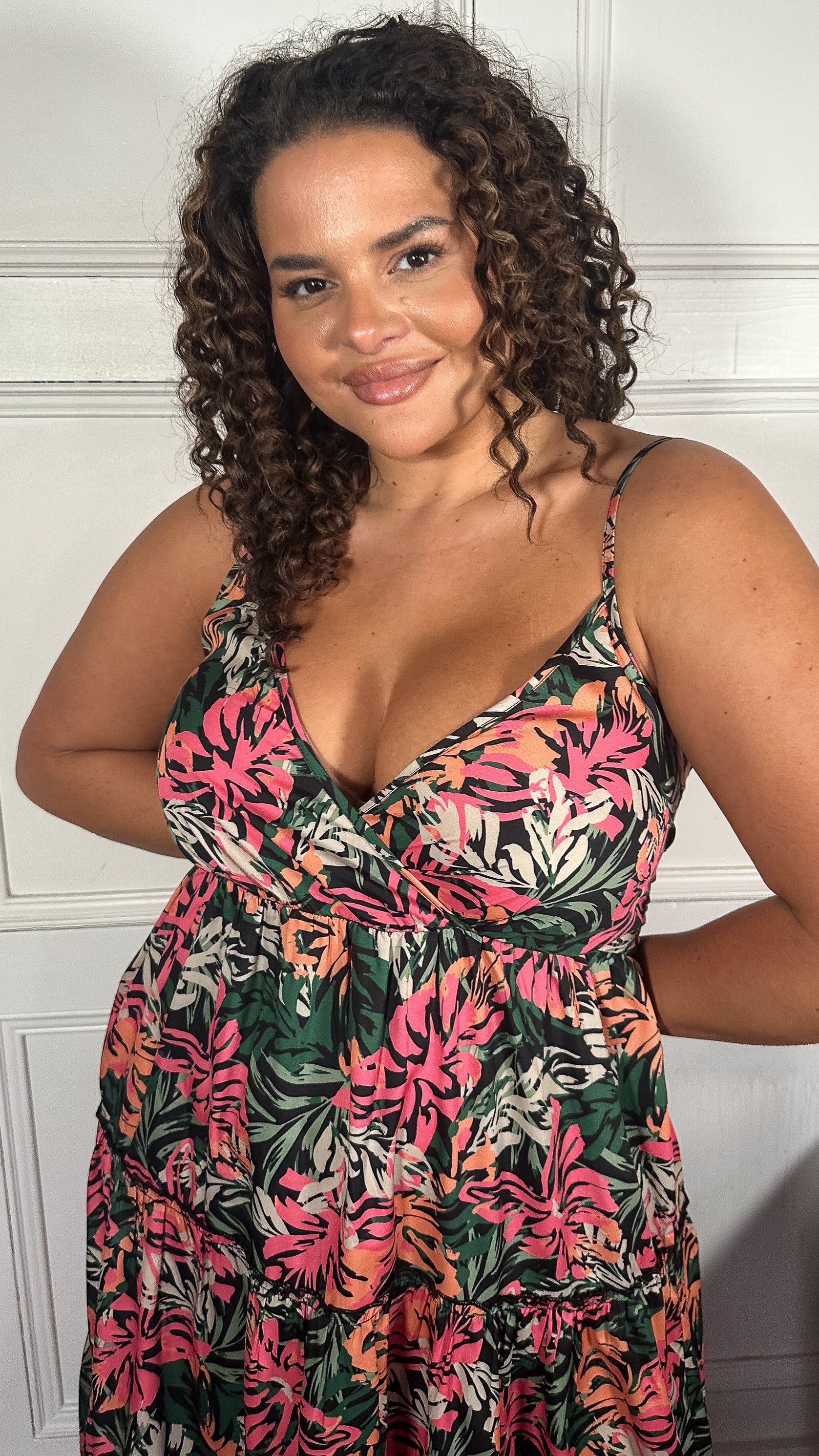 CurveWow Printed Tiered Midi Dress Black Tropical