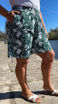 CurveWow Printed Shorts Green