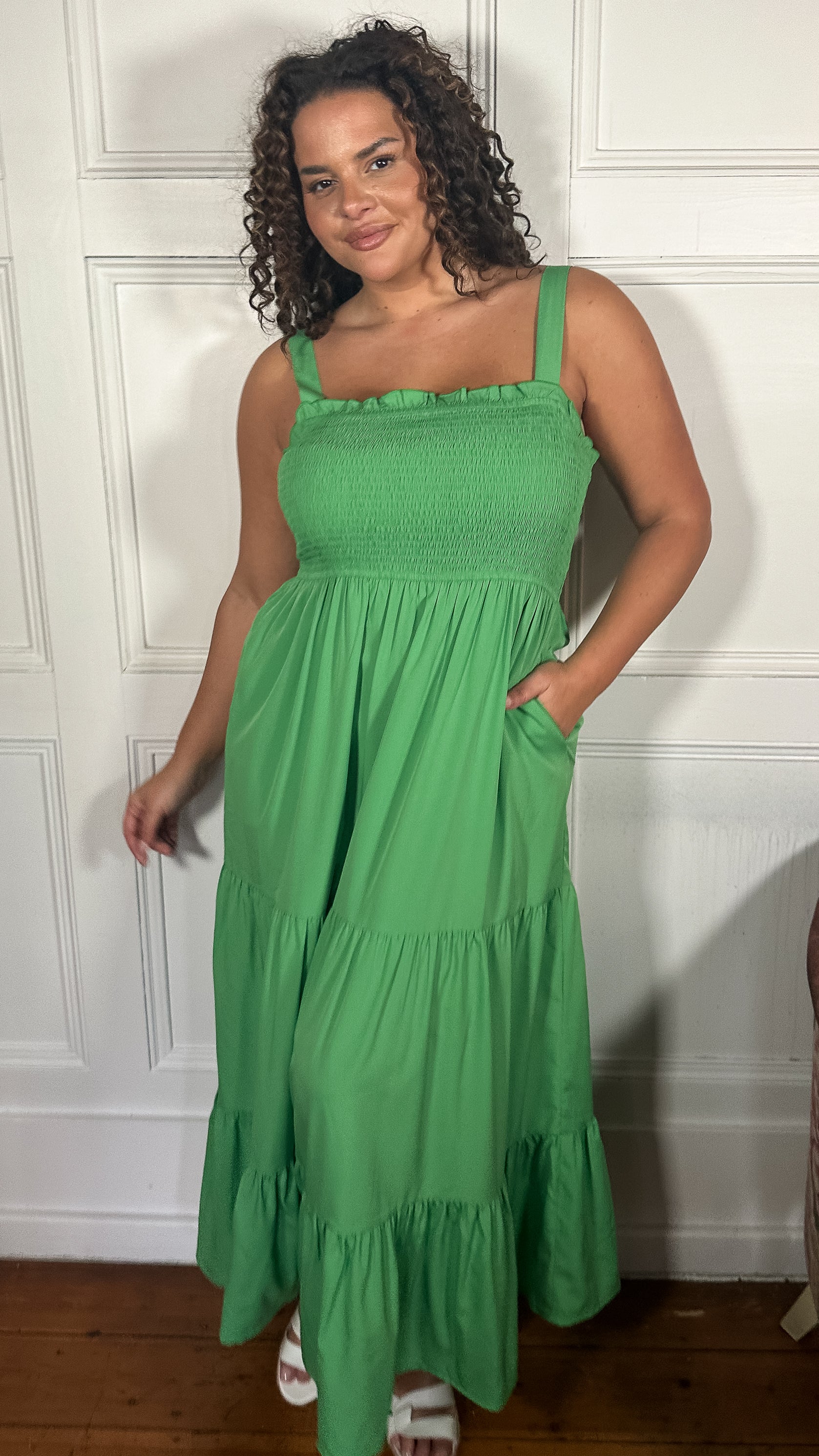 CurveWow Shirred Maxi Dress Green Curvewow CurveWow Shirred Maxi Dress Green Curvewow