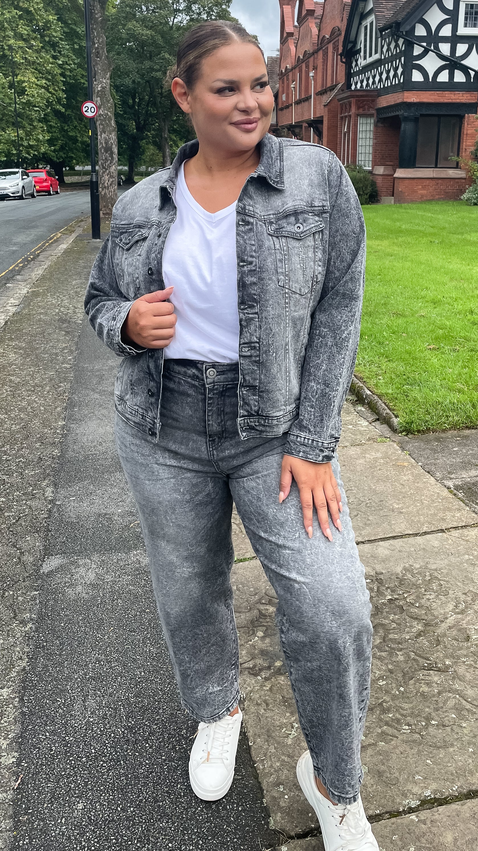 CurveWow Straight Leg Ankle Grazer Jeans Grey Acid Wash