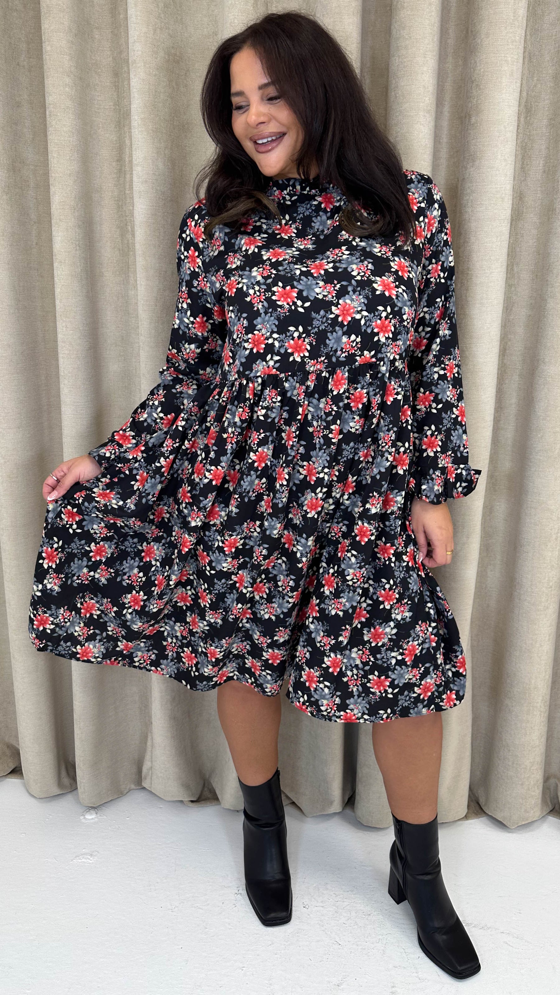 CurveWow High Neck Smock Dress Black Floral – Curvewow