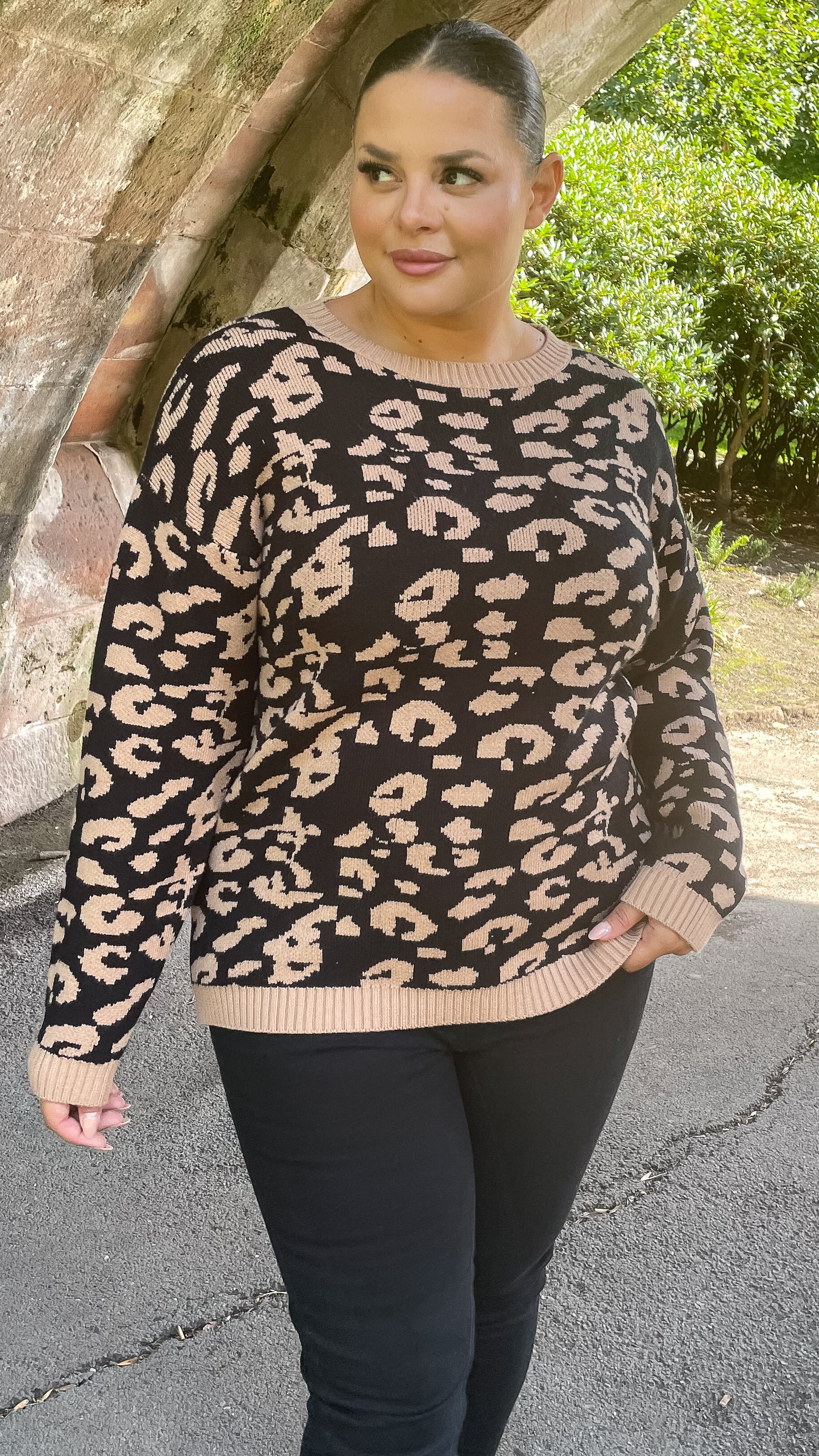 CurveWow Leopard Print Jumper Black & Camel