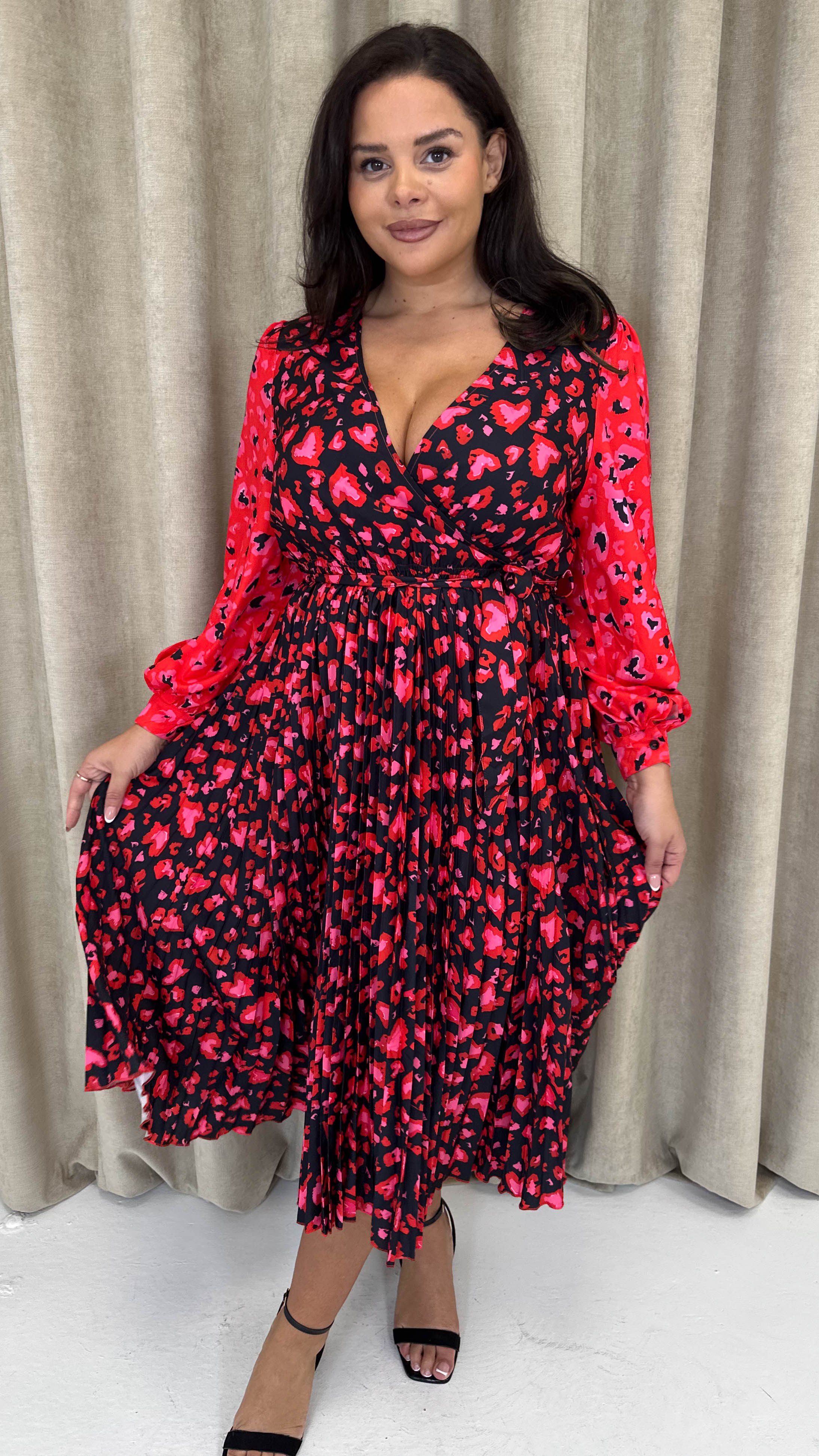 CurveWow Printed Pleated Midi Dress Red Animal Mix Curvewow CurveWow Printed Pleated Midi Dress Red Animal Mix Curvewow