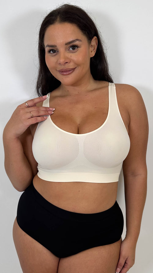Curvy Seam Free Comfort Bra Nude