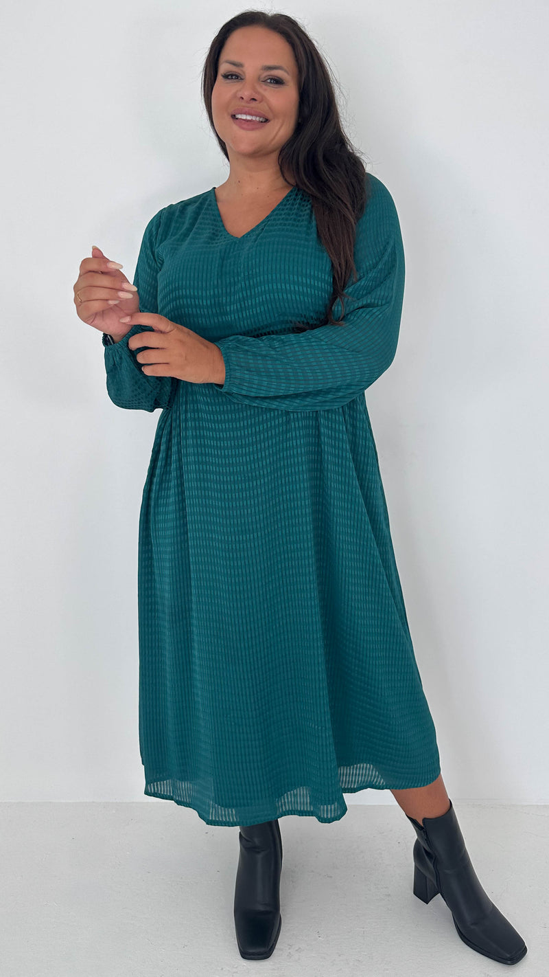 CurveWow Textured Vneck Dress Forest Green