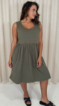 CurveWow Basic Sleeveless Pocket Dress Khaki