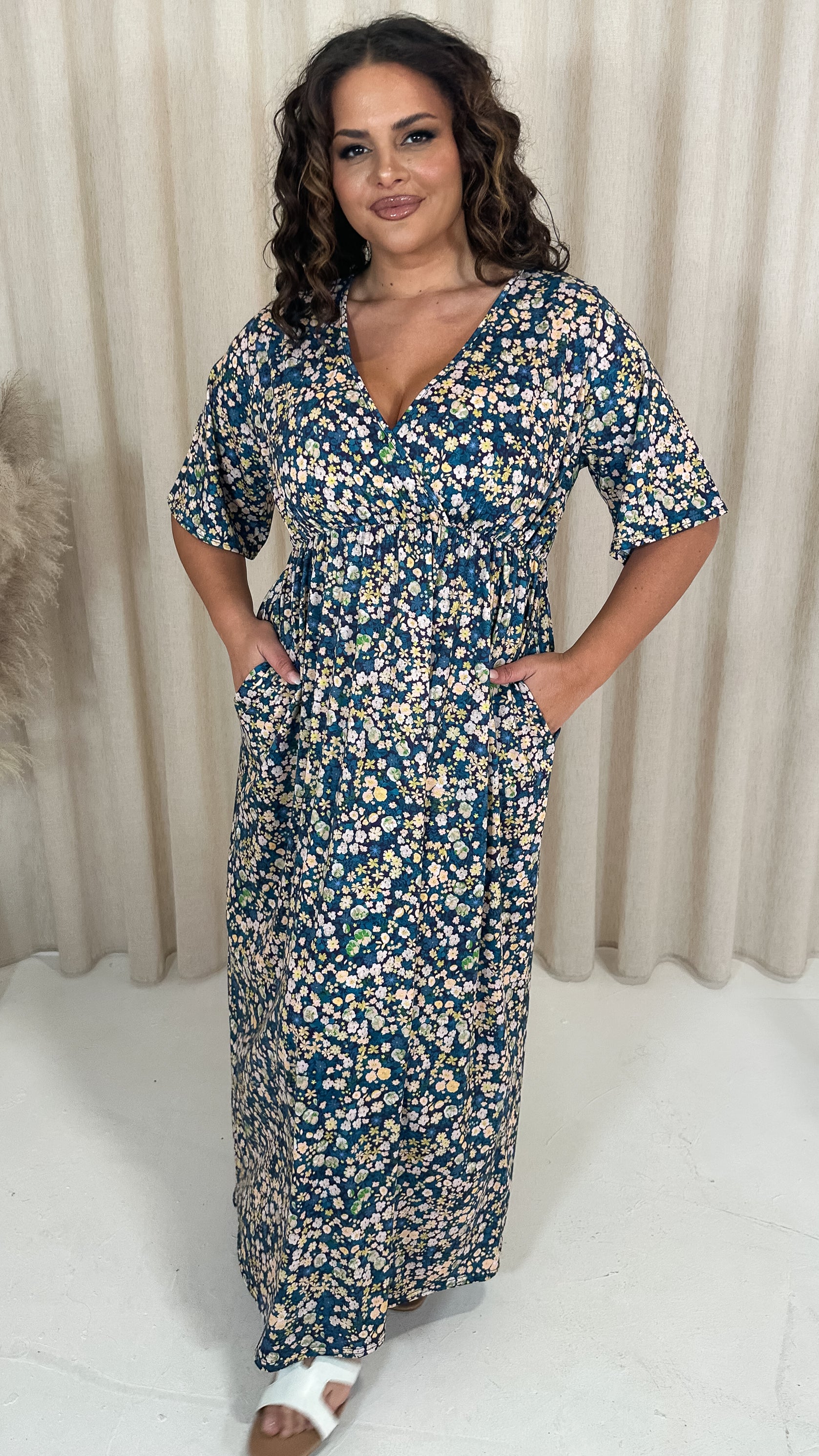 CurveWow Maxi Wrap Dress Blue Floral Curvewow CurveWow Maxi Wrap Dress Blue Floral Curvewow