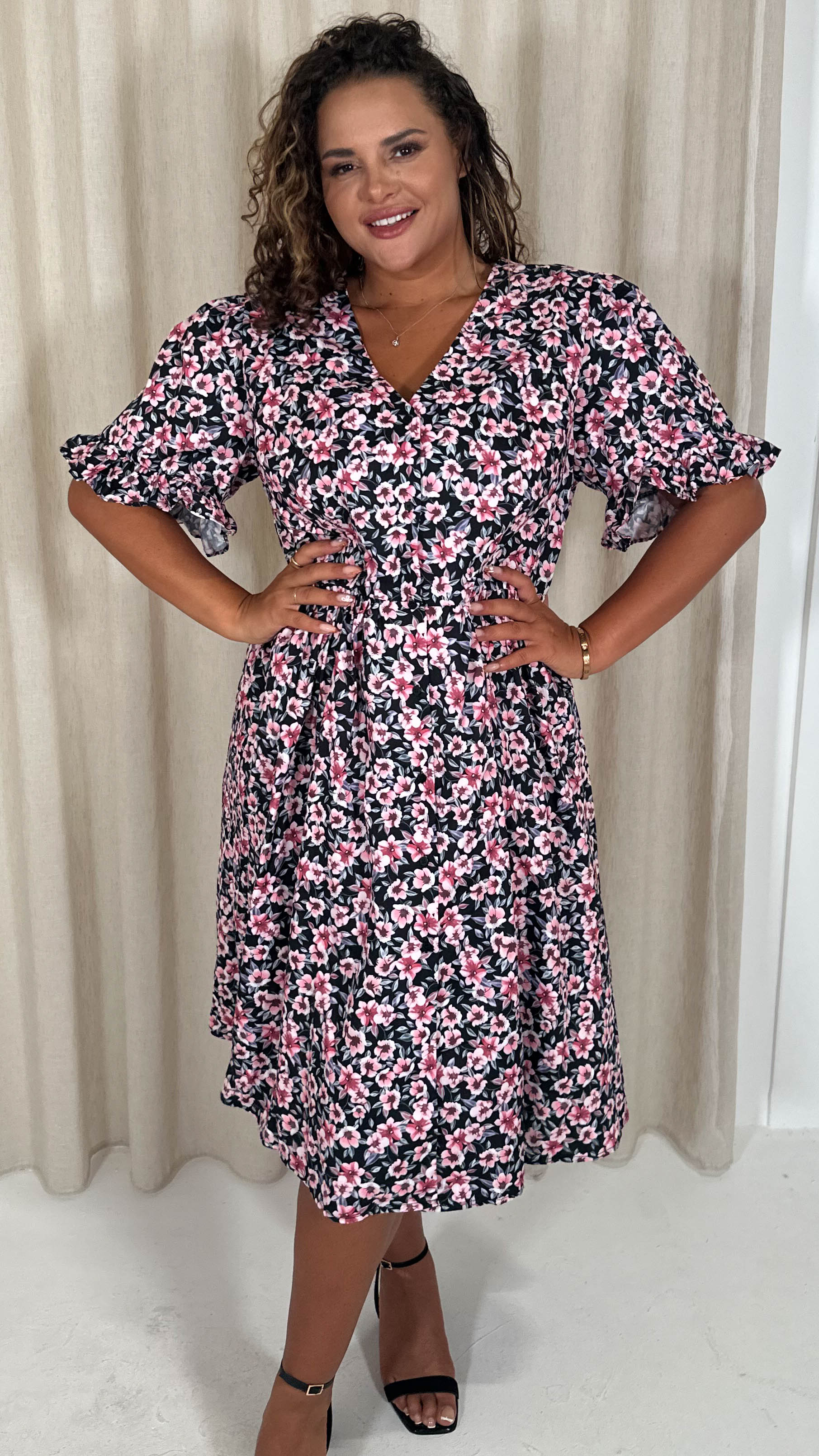 CurveWow Button Through Dress Black Pink Ditsy Floral Curvewow CurveWow Button Through Dress Black Pink Ditsy Floral Curvewow