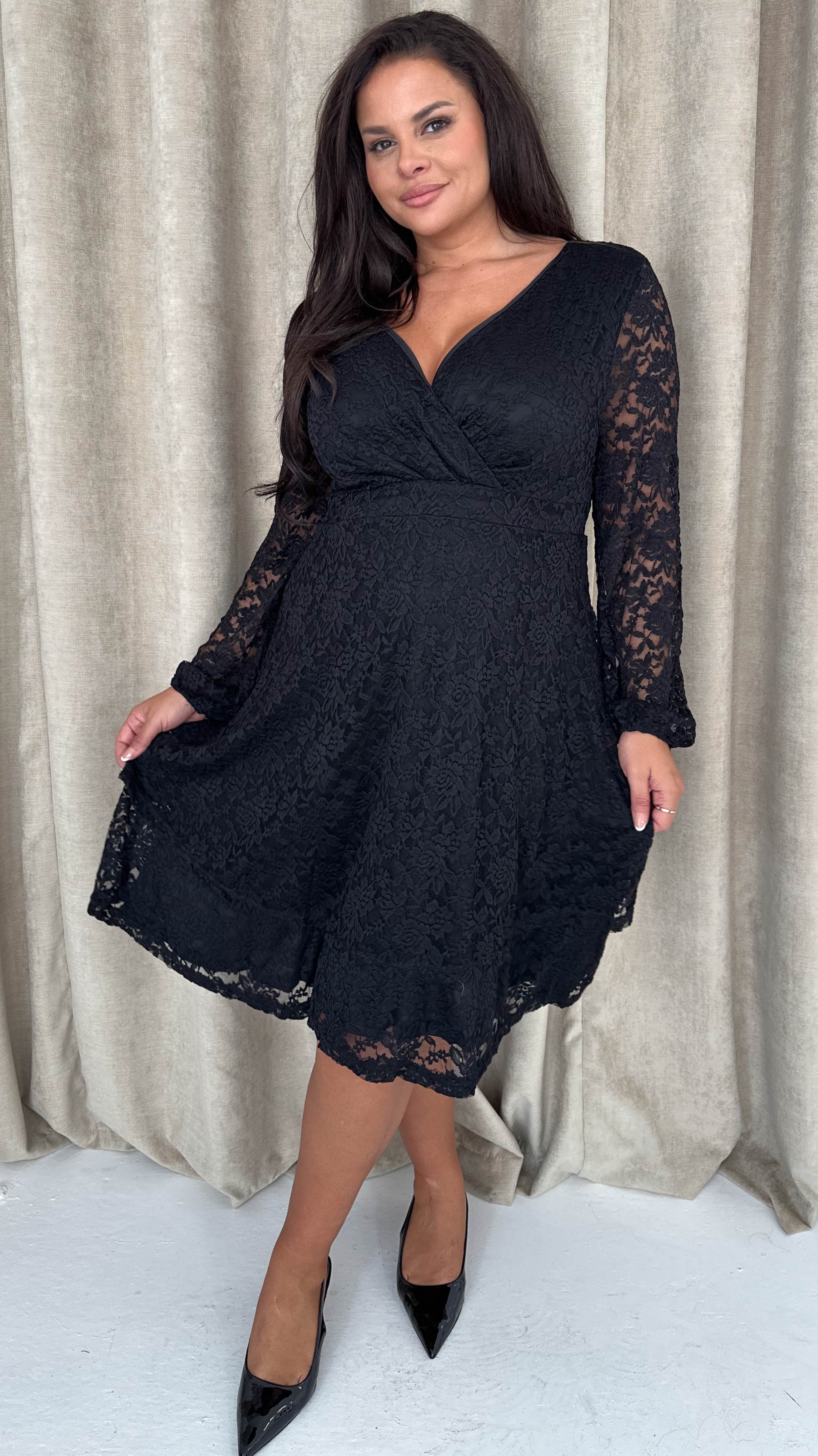CurveWow Lace Plunge Ruffle Skater Dress Black Curvewow CurveWow Lace Plunge Ruffle Skater Dress Black Curvewow