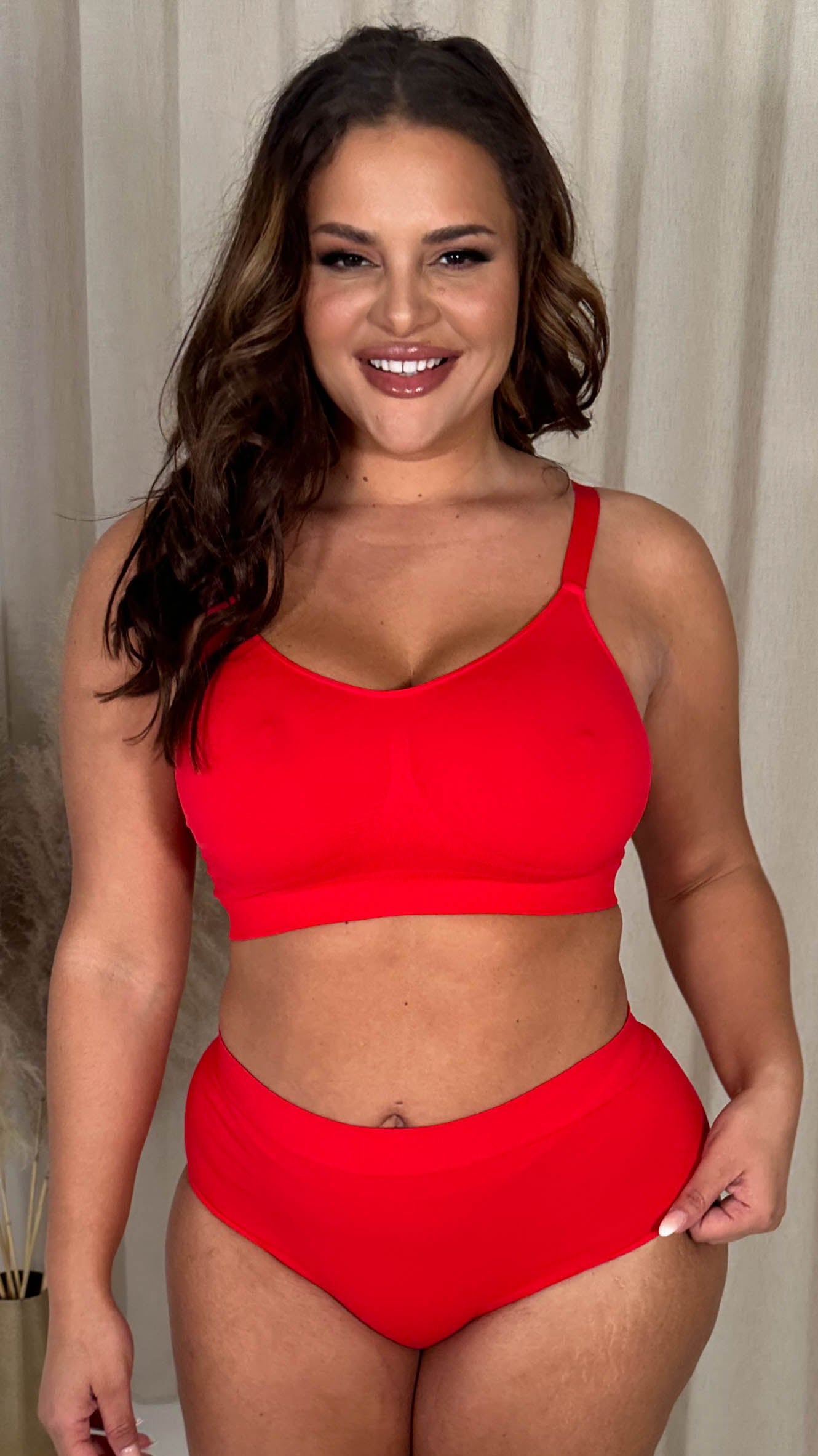 Curvy Seam Free Adjustable Comfort Bra Red