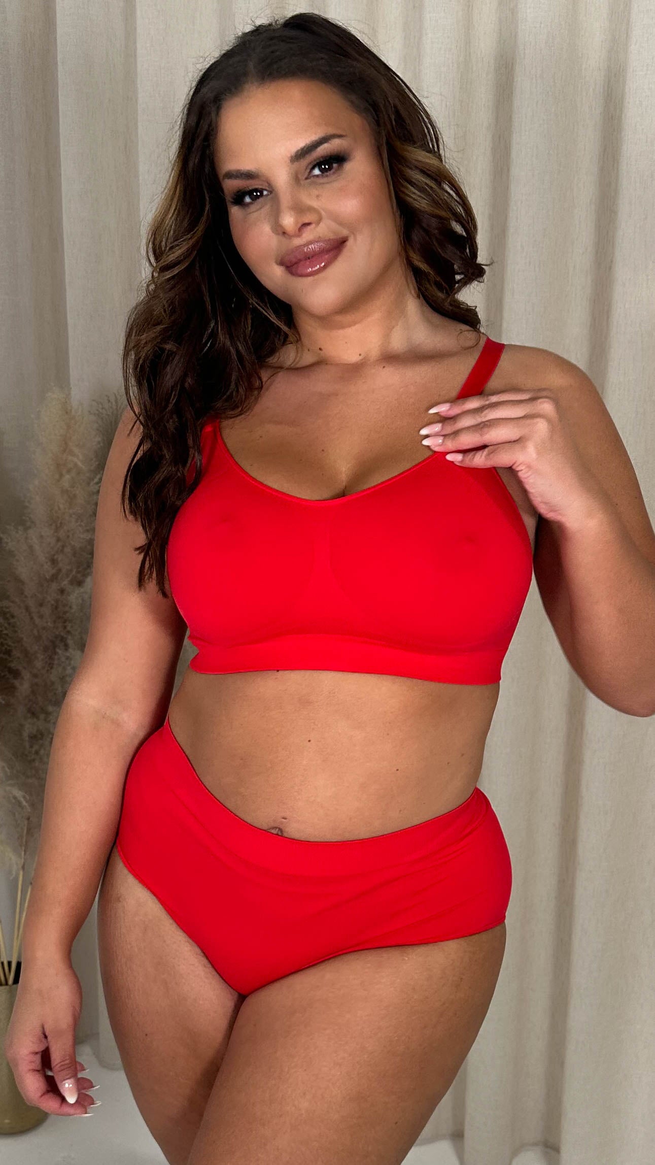 Curvy Seam Free Adjustable Comfort Bra Red