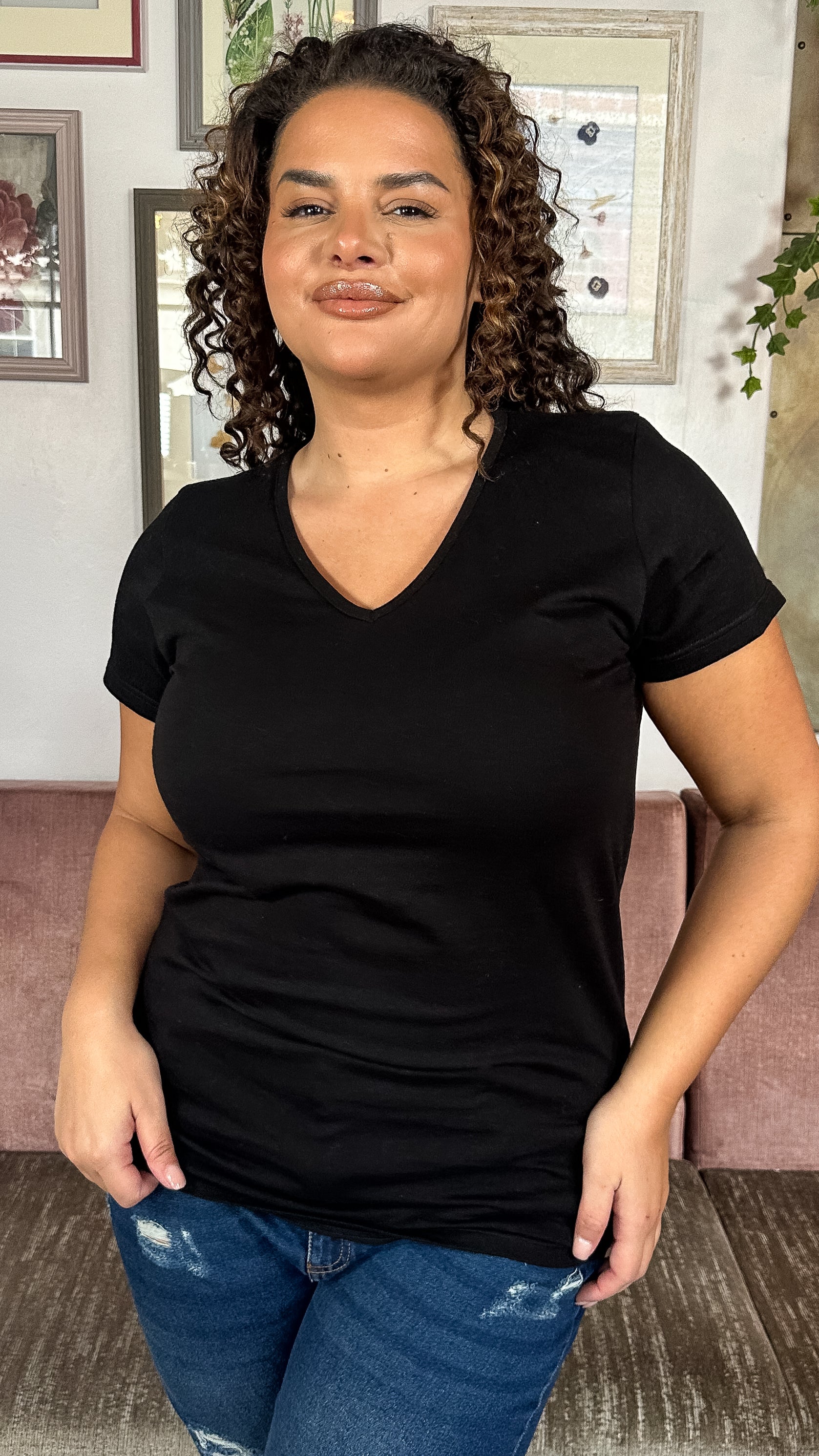 CurveWow V-Neck T-Shirt Black