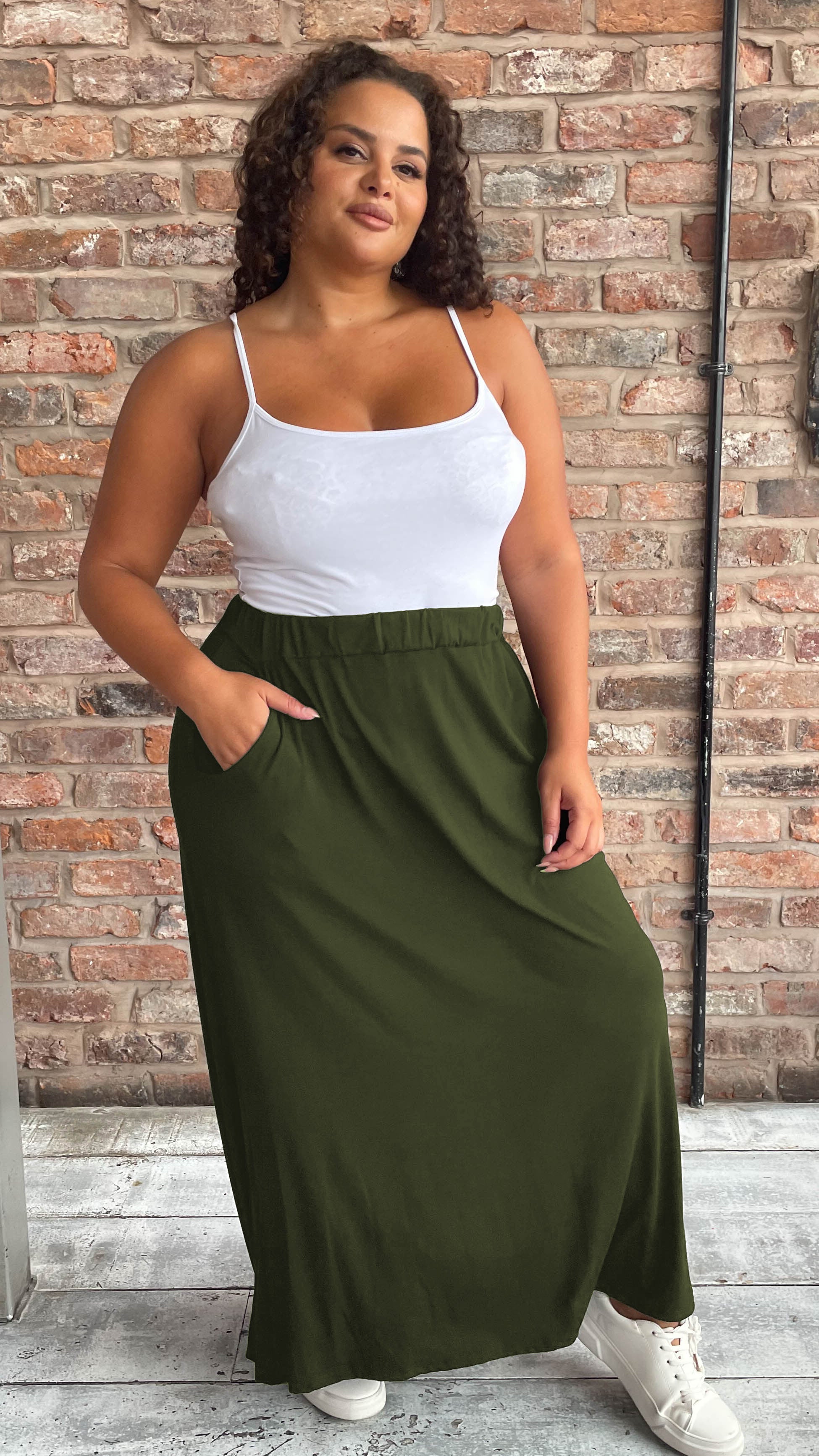 CurveWow Basic Pocket Maxi Skirt Khaki