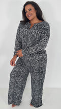 CurveWow Notch Neck Pyjama Set Animal Print