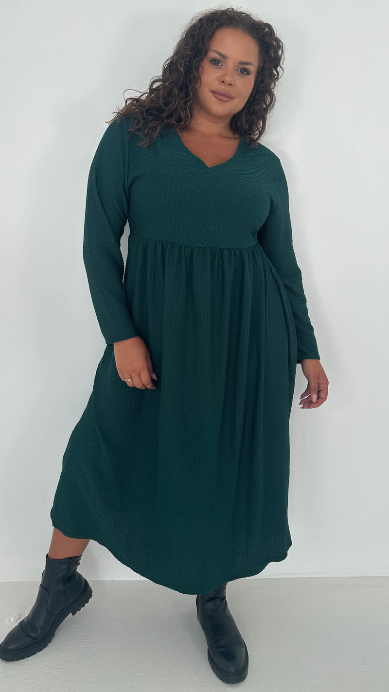 CurveWow Textured V Neck Long Sleeve Midi Dress Green