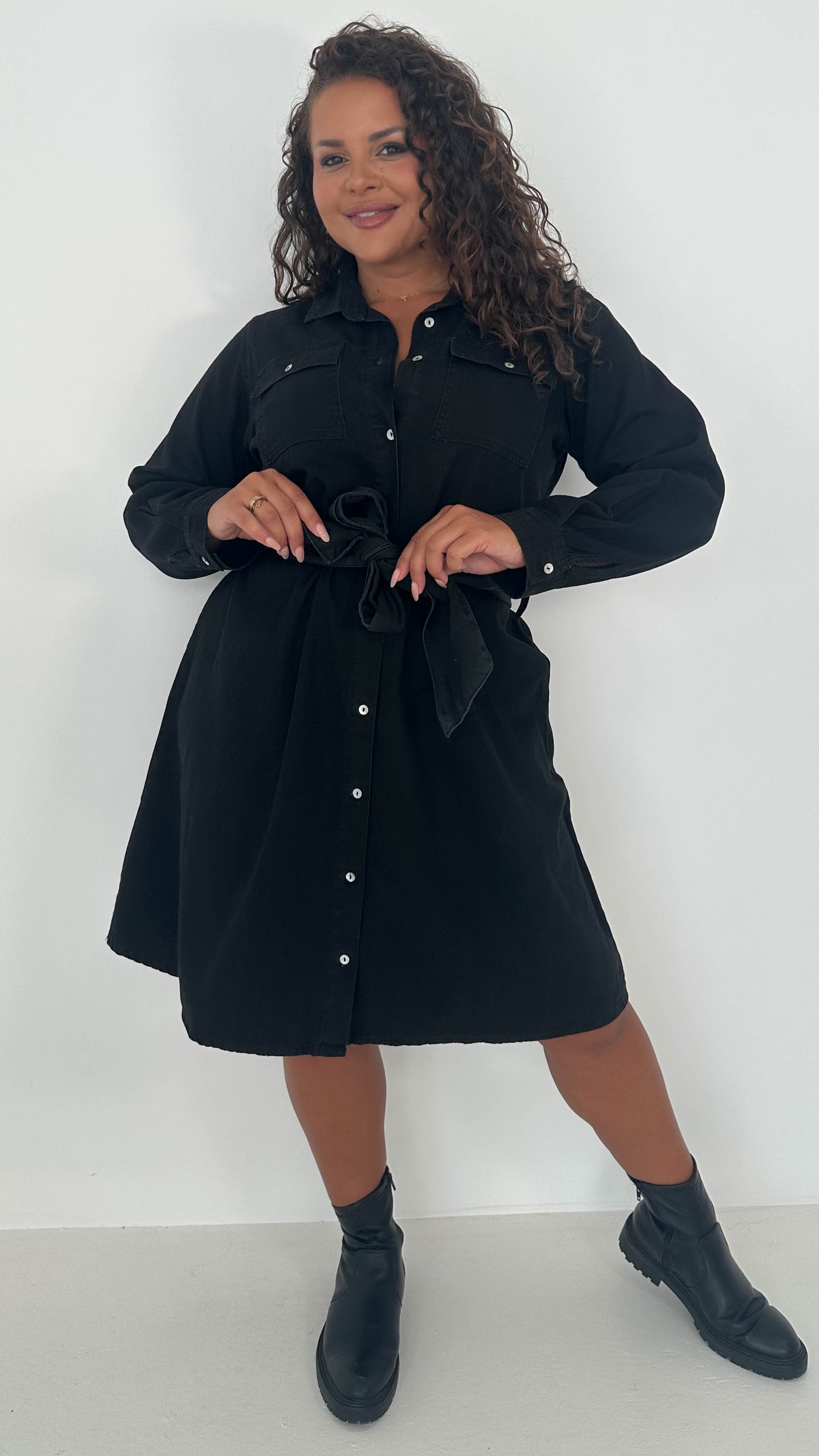 CurveWow Denim Belted Oversized Shirt Dress Black Wash Curvewow CurveWow Denim Belted Oversized Shirt Dress Black Wash Curvewow