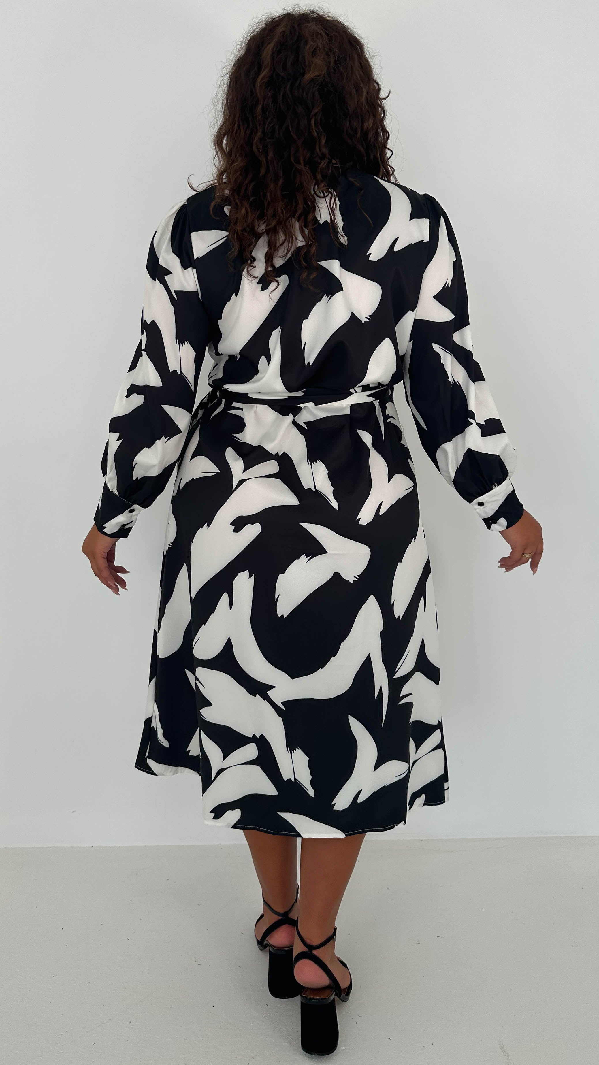 CurveWow Wrap Tie Side Midi Dress Mono Print