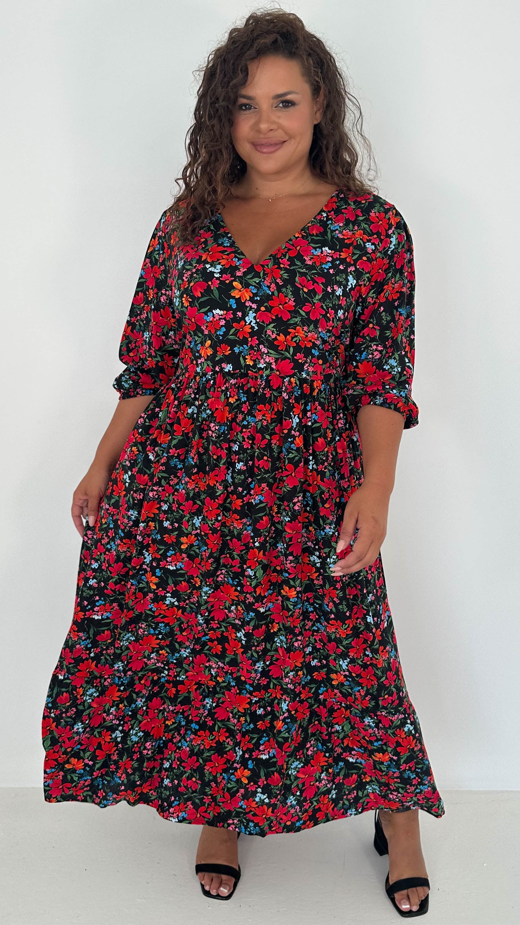 CurveWow Tiered Vneck Balloon Sleeve Maxi Dress Black Multi