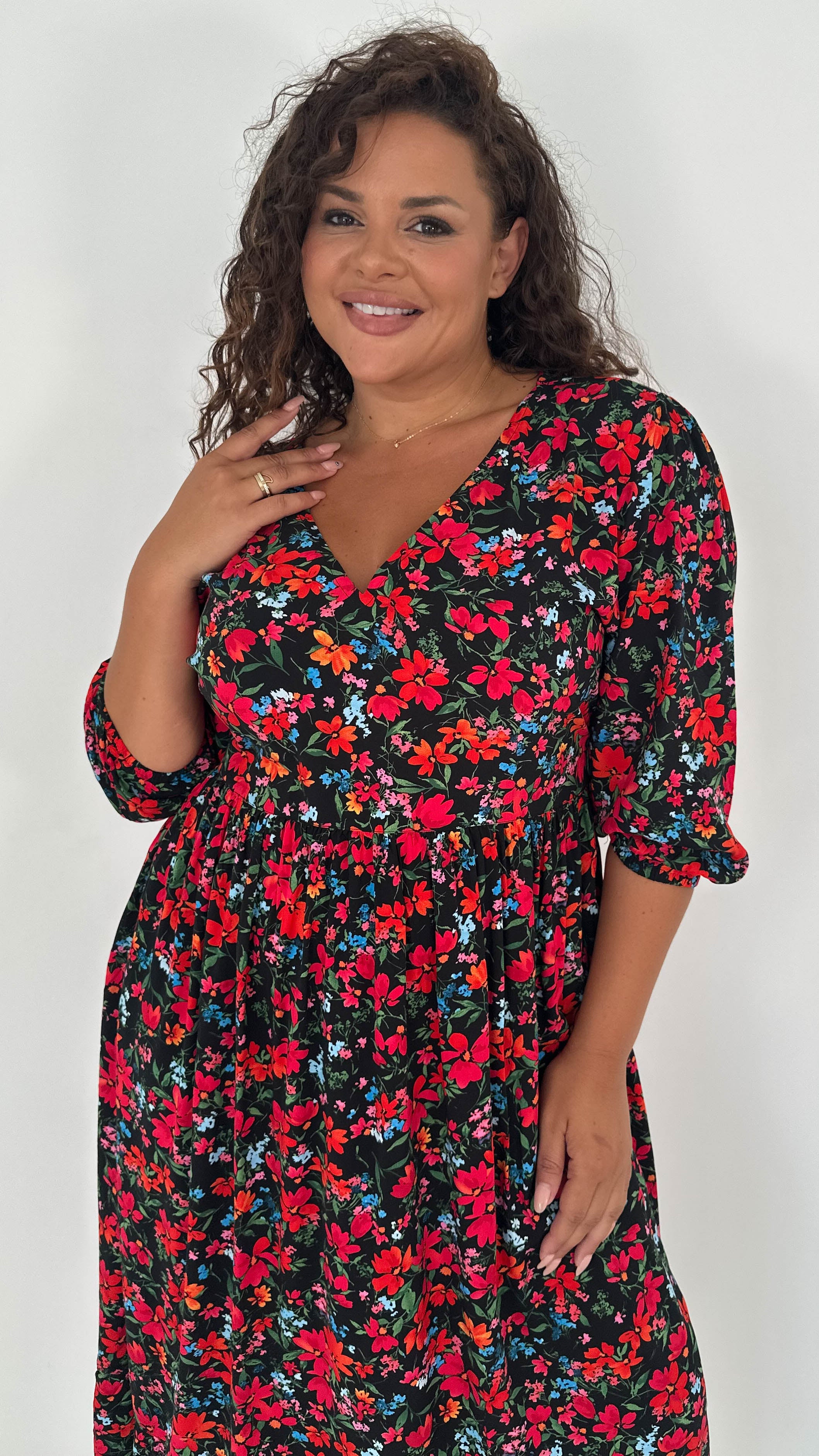 CurveWow Tiered Vneck Balloon Sleeve Maxi Dress Black Multi