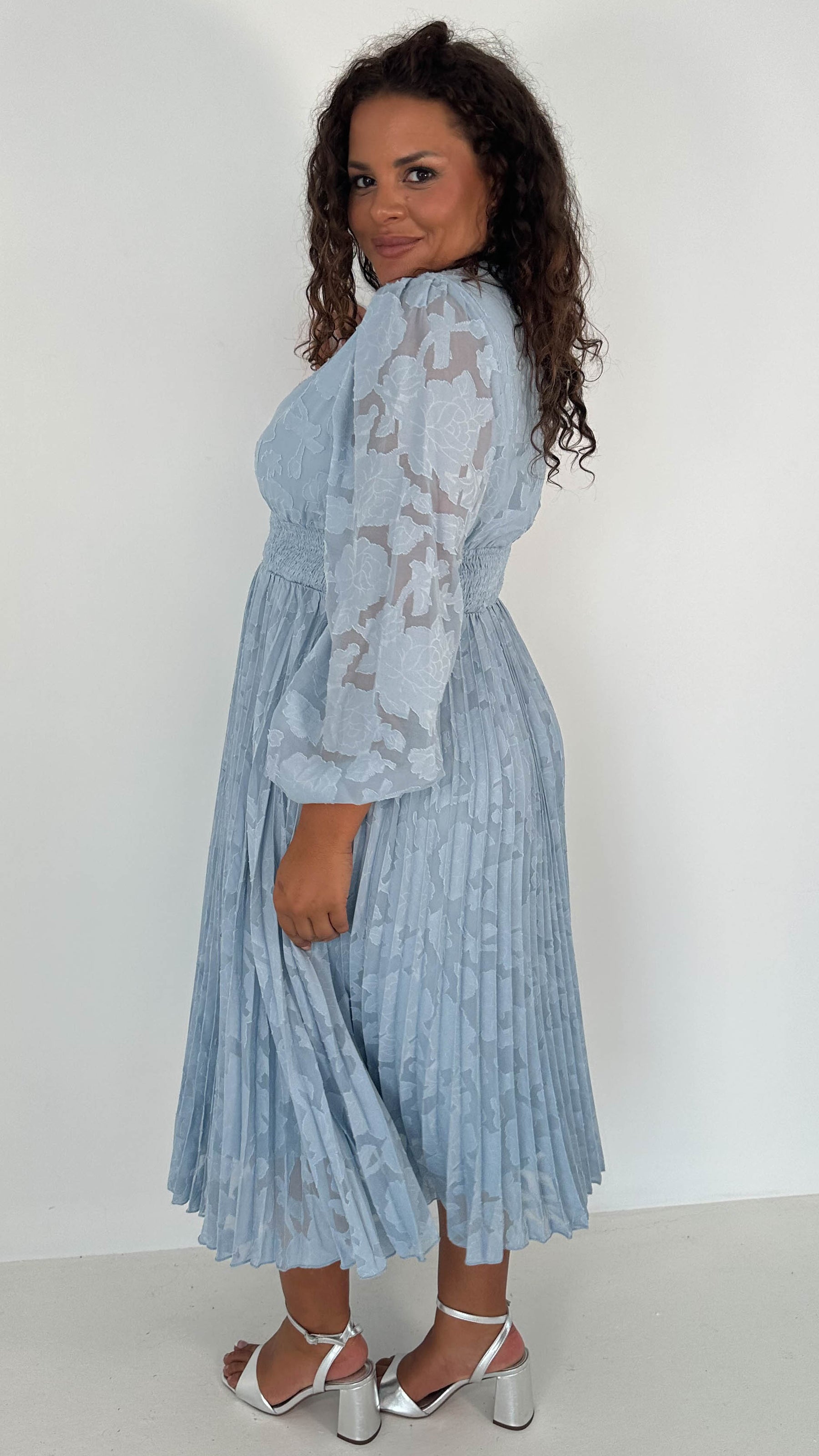 CurveWow V-Neck Pleated Dress Blue Curvewow CurveWow V-Neck Pleated Dress Blue Curvewow