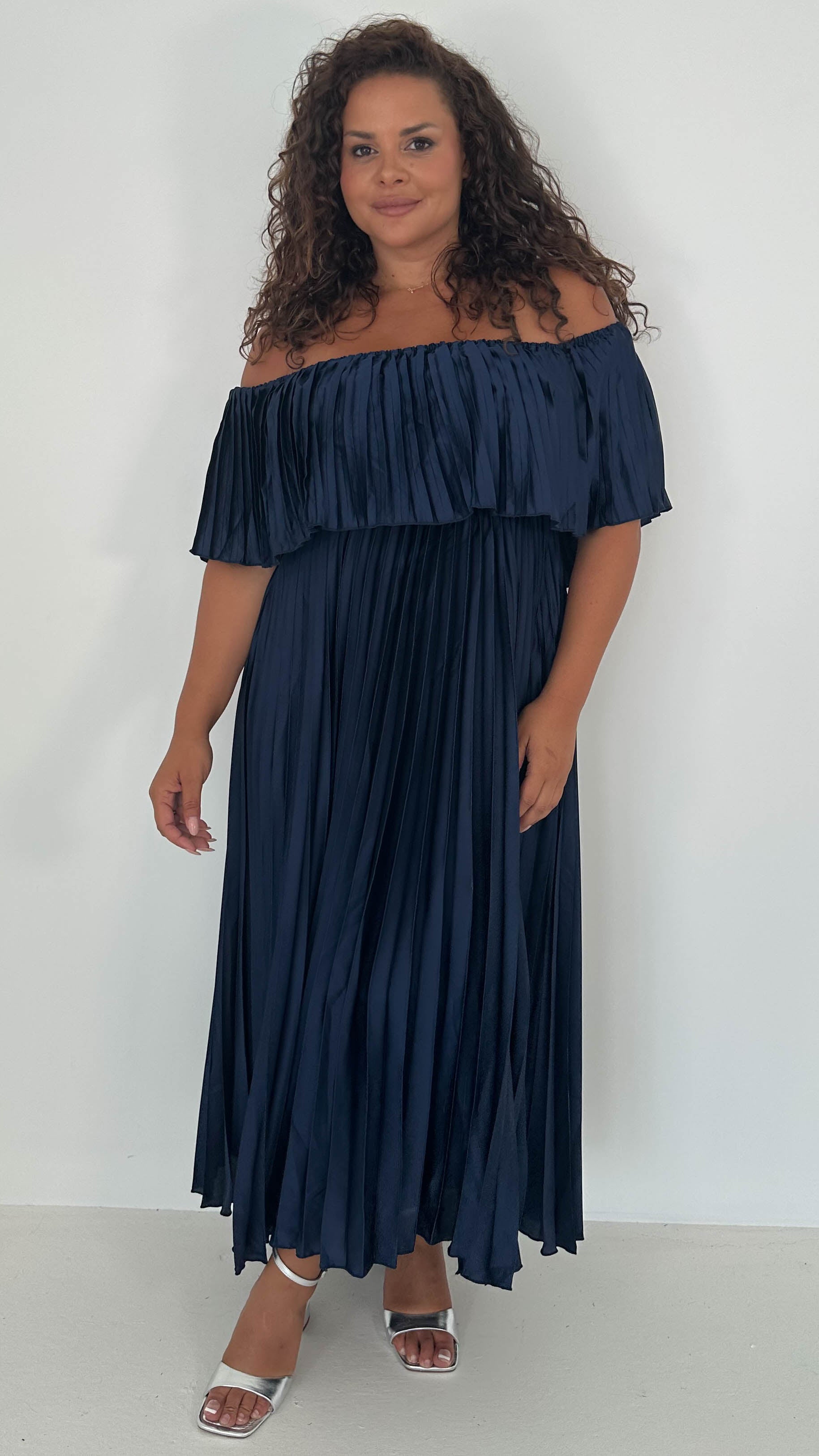 CurveWow Pleated Bardot Maxi Dress Navy Curvewow CurveWow Pleated Bardot Maxi Dress Navy Curvewow