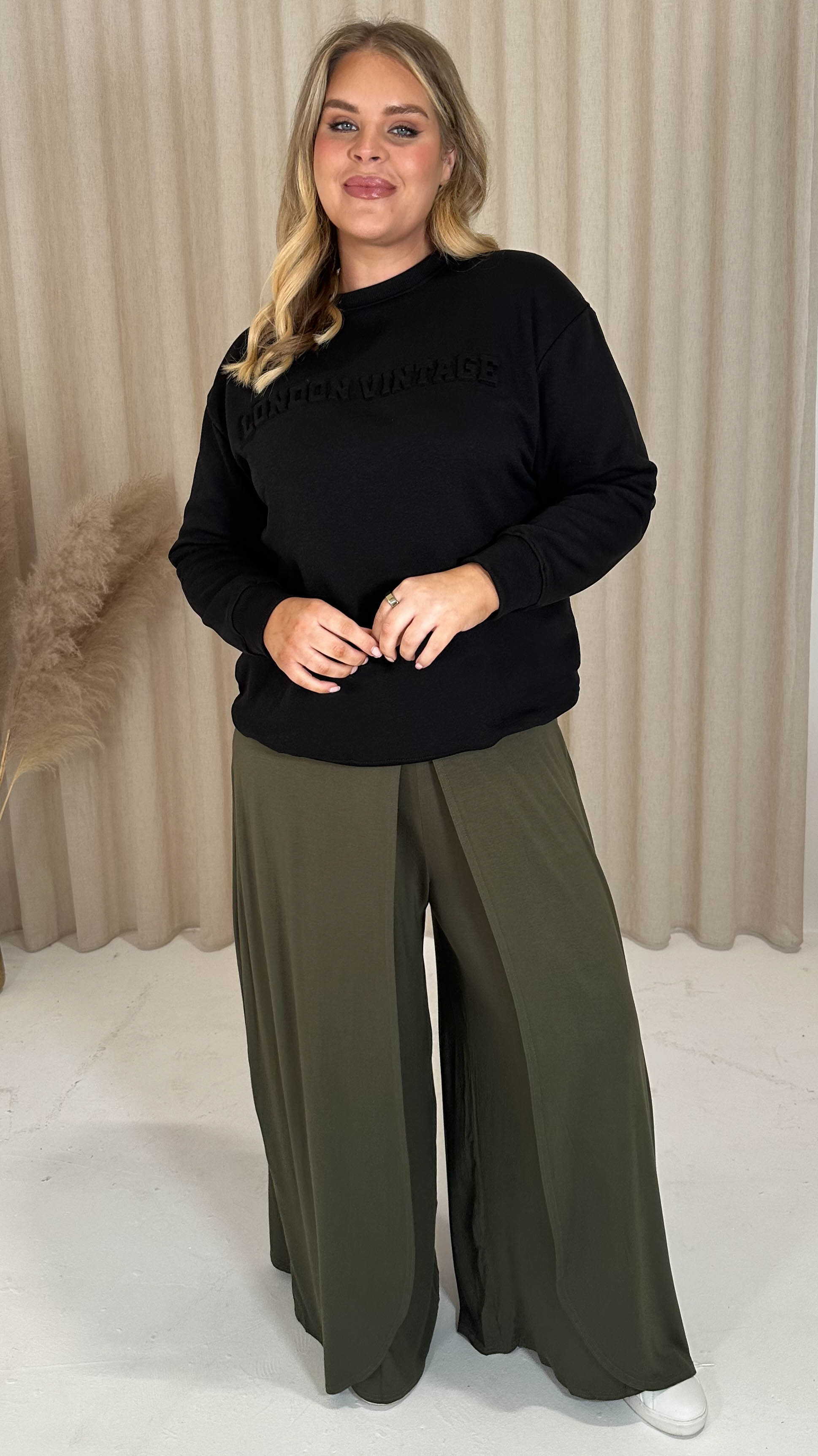CurveWow Flippy Wide Leg Trousers Khaki