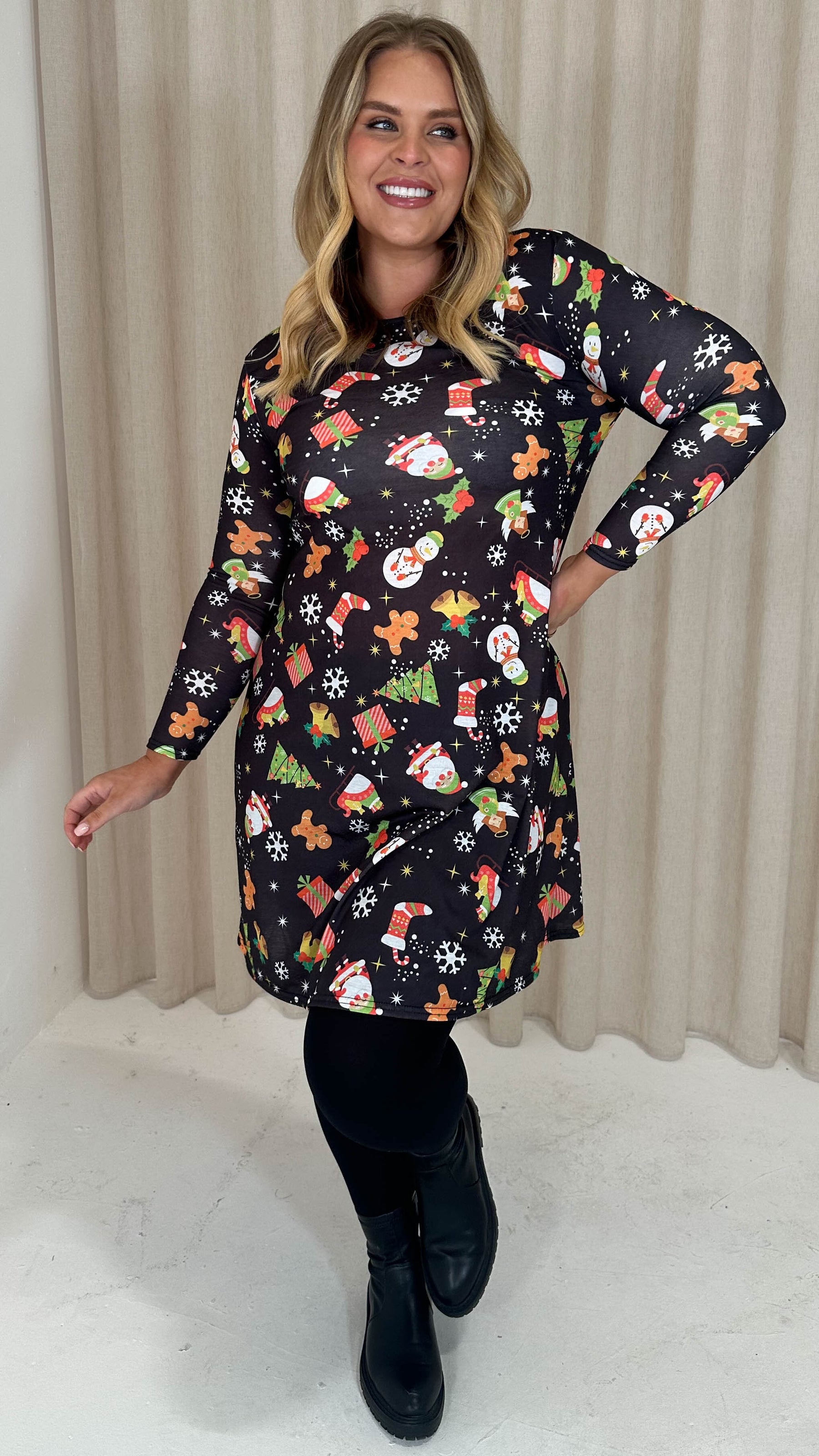 CurveWow Long Sleeve Swing Dress Black Christmas Print Curvewow CurveWow Long Sleeve Swing Dress Black Christmas Print Curvewow