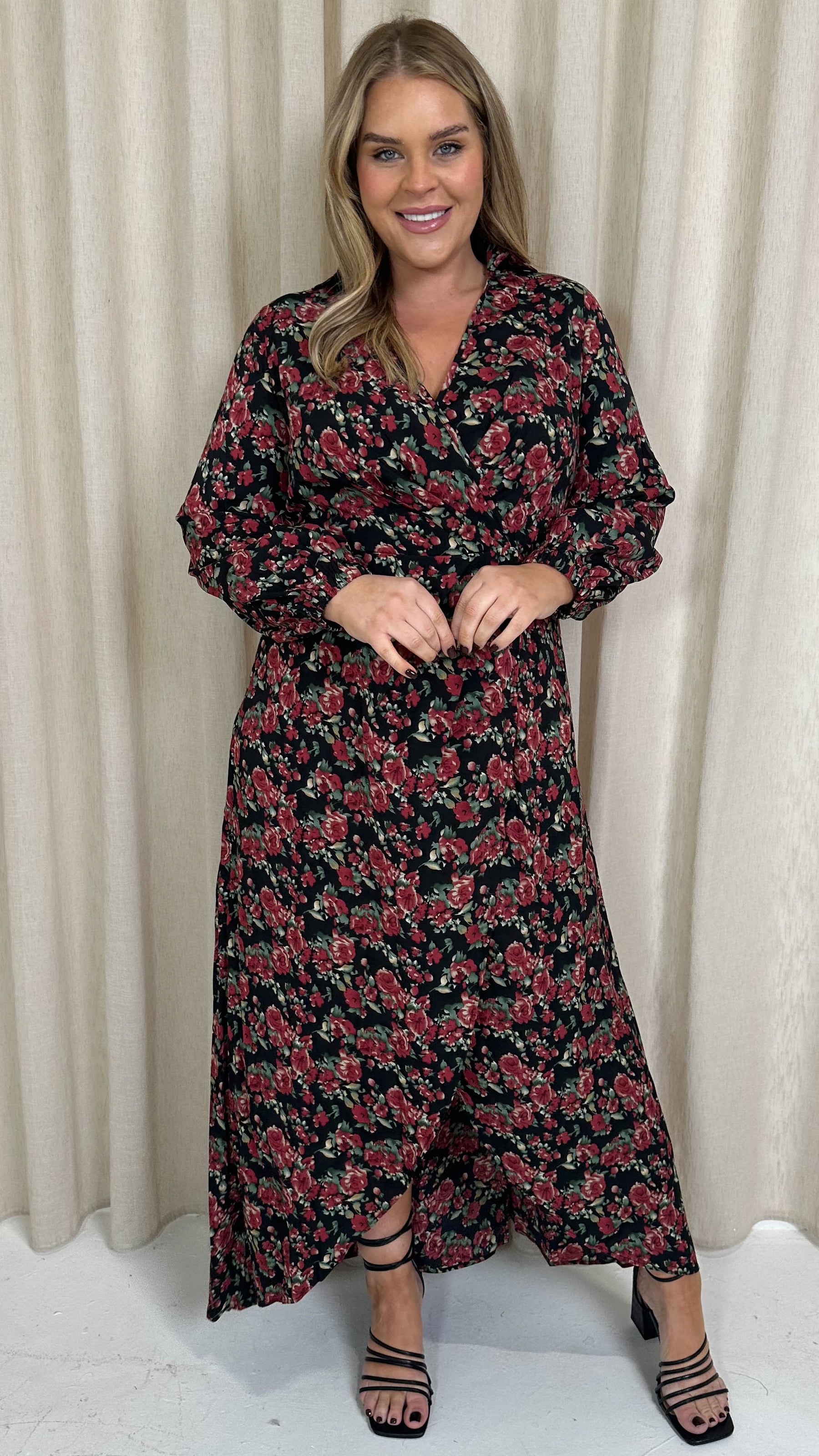CurveWow Collared Wrap Printed Maxi Dress Black & Red Floral Curvewow CurveWow Collared Wrap Printed Maxi Dress Black & Red Floral Curvewow