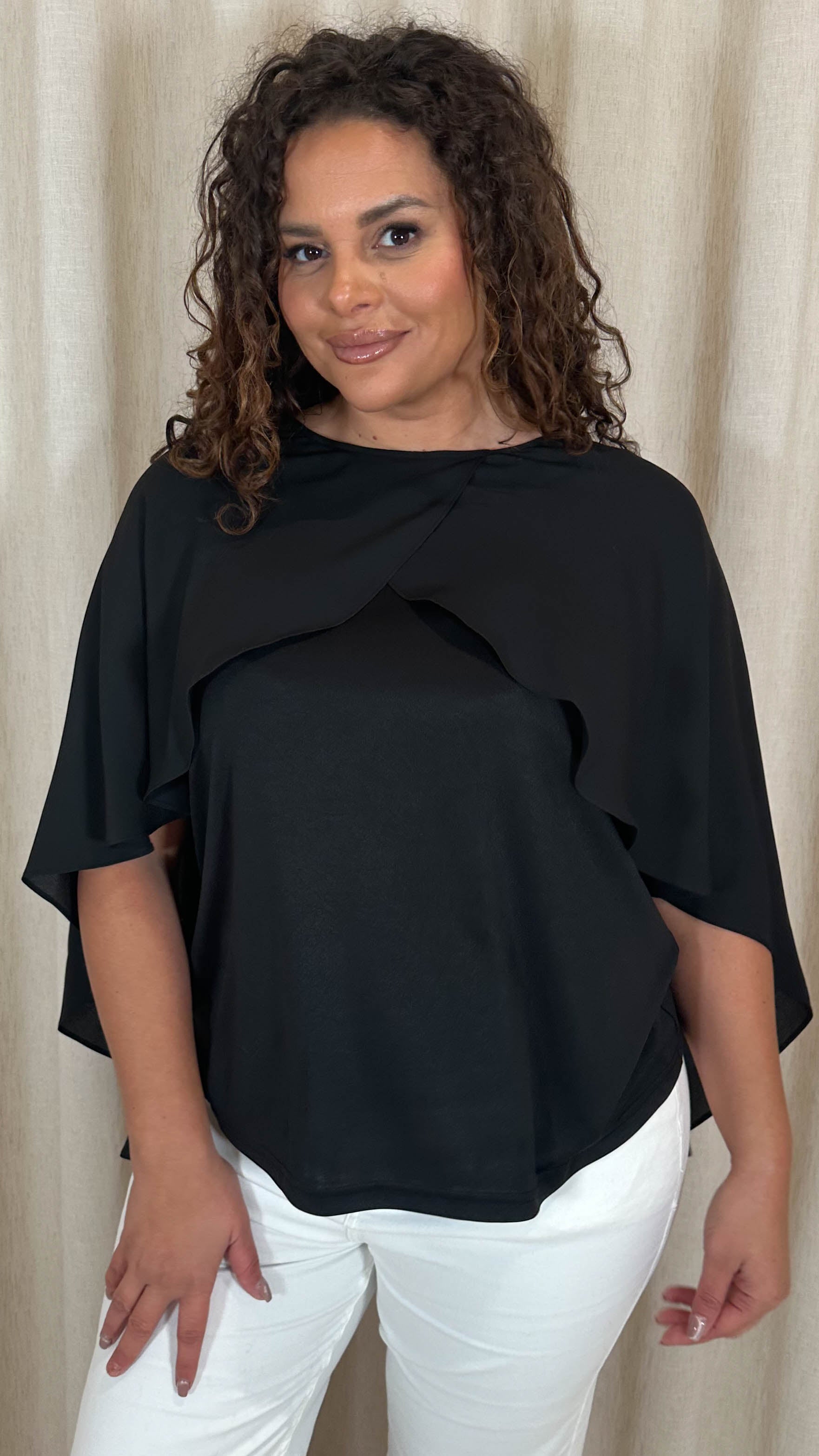 CurveWow Cape Top Black