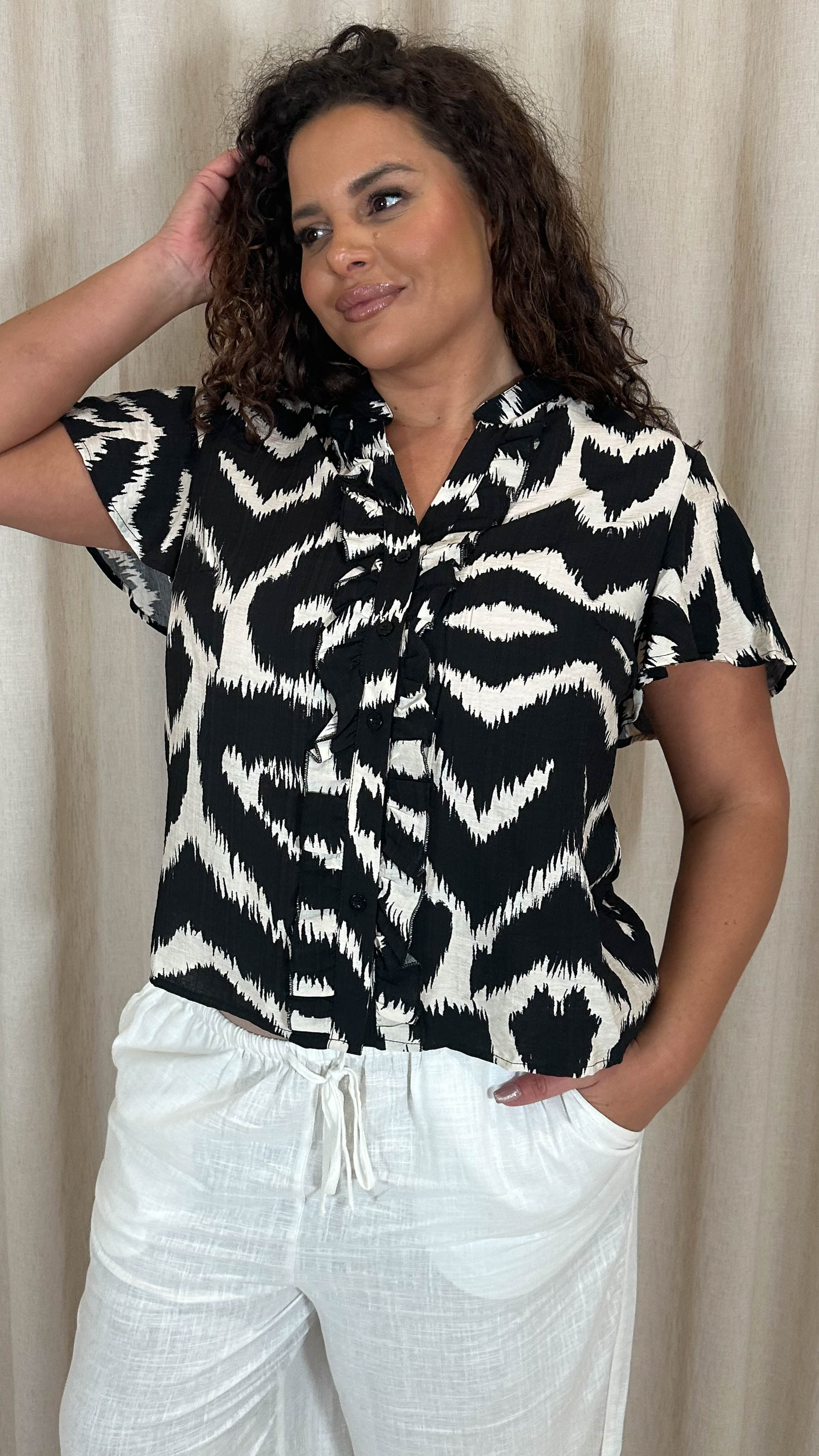 CurveWow Frill Sleeve Collarless Shirt Mono Aztec