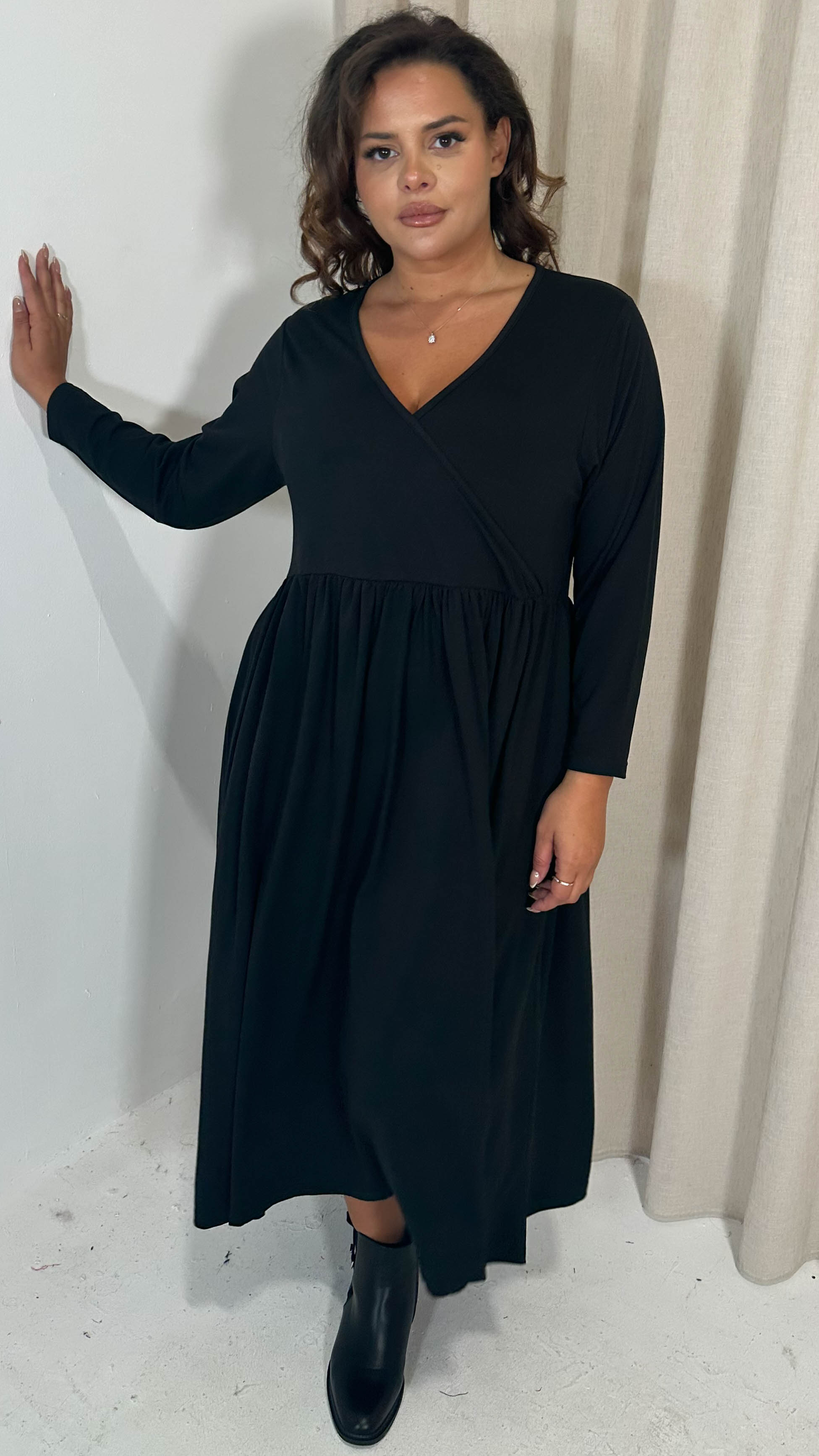 CurveWow Long Sleeve Wrap Midi Dress Black