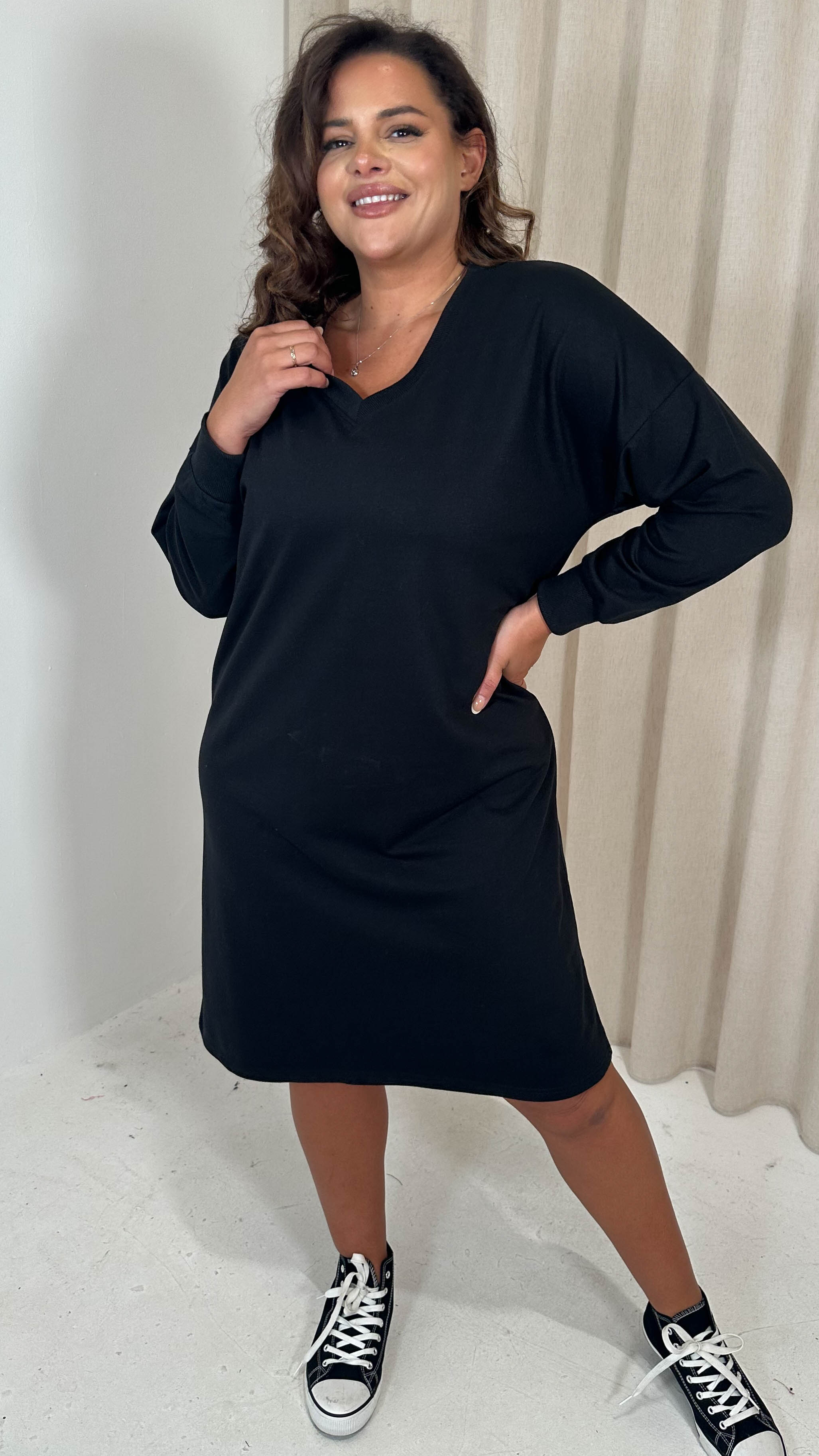 CurveWow V Neck Sweatshirt Dress Black Curvewow CurveWow V Neck Sweatshirt Dress Black Curvewow
