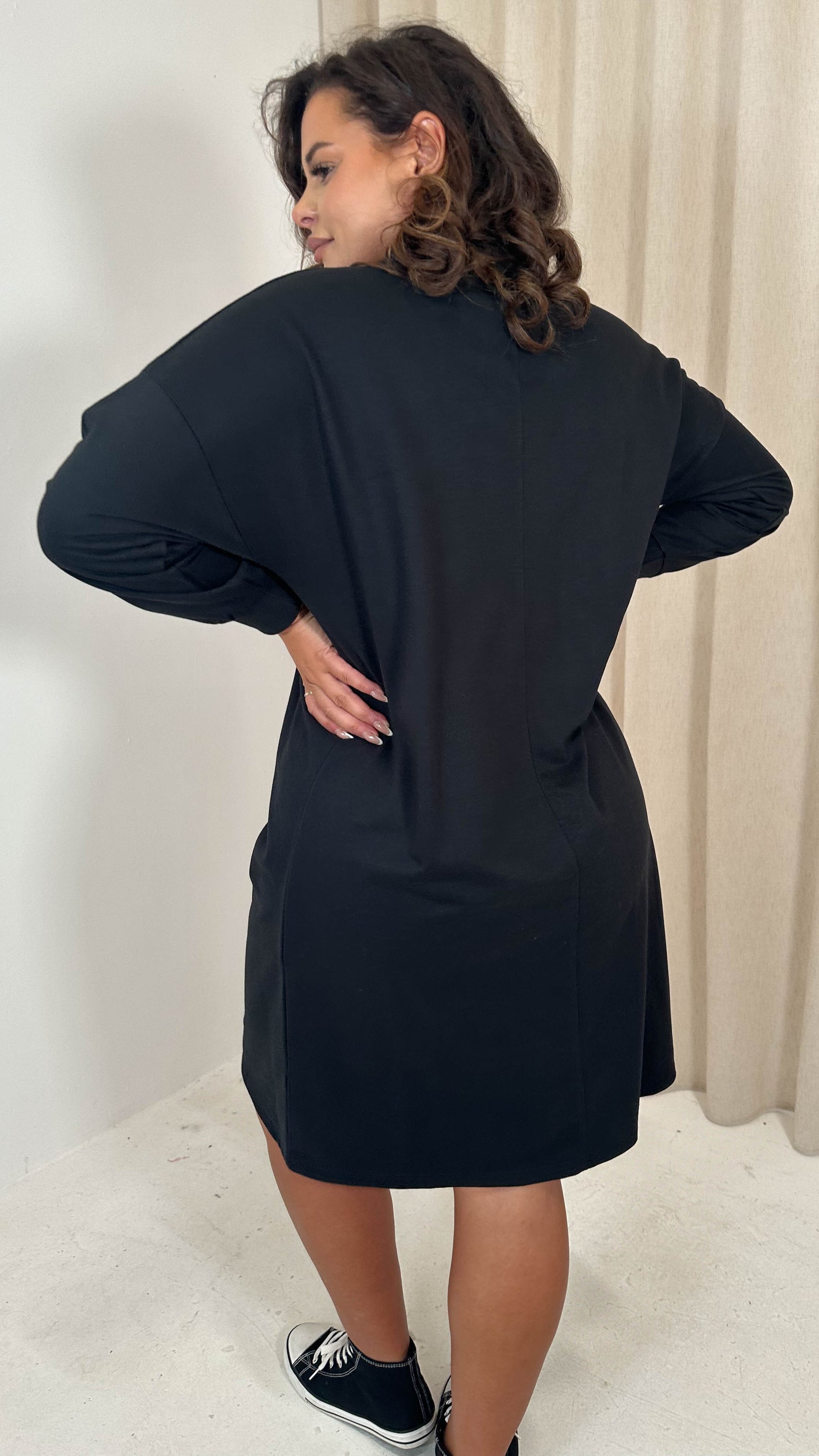 CurveWow V Neck Sweatshirt Dress Black – Curvewow