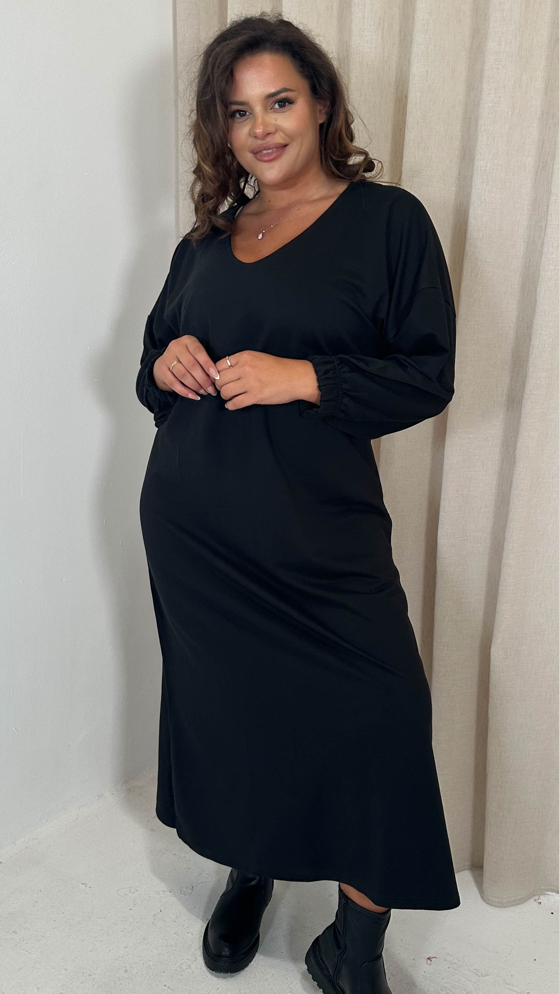 CurveWow V Neck Sweat Maxi Dress Black