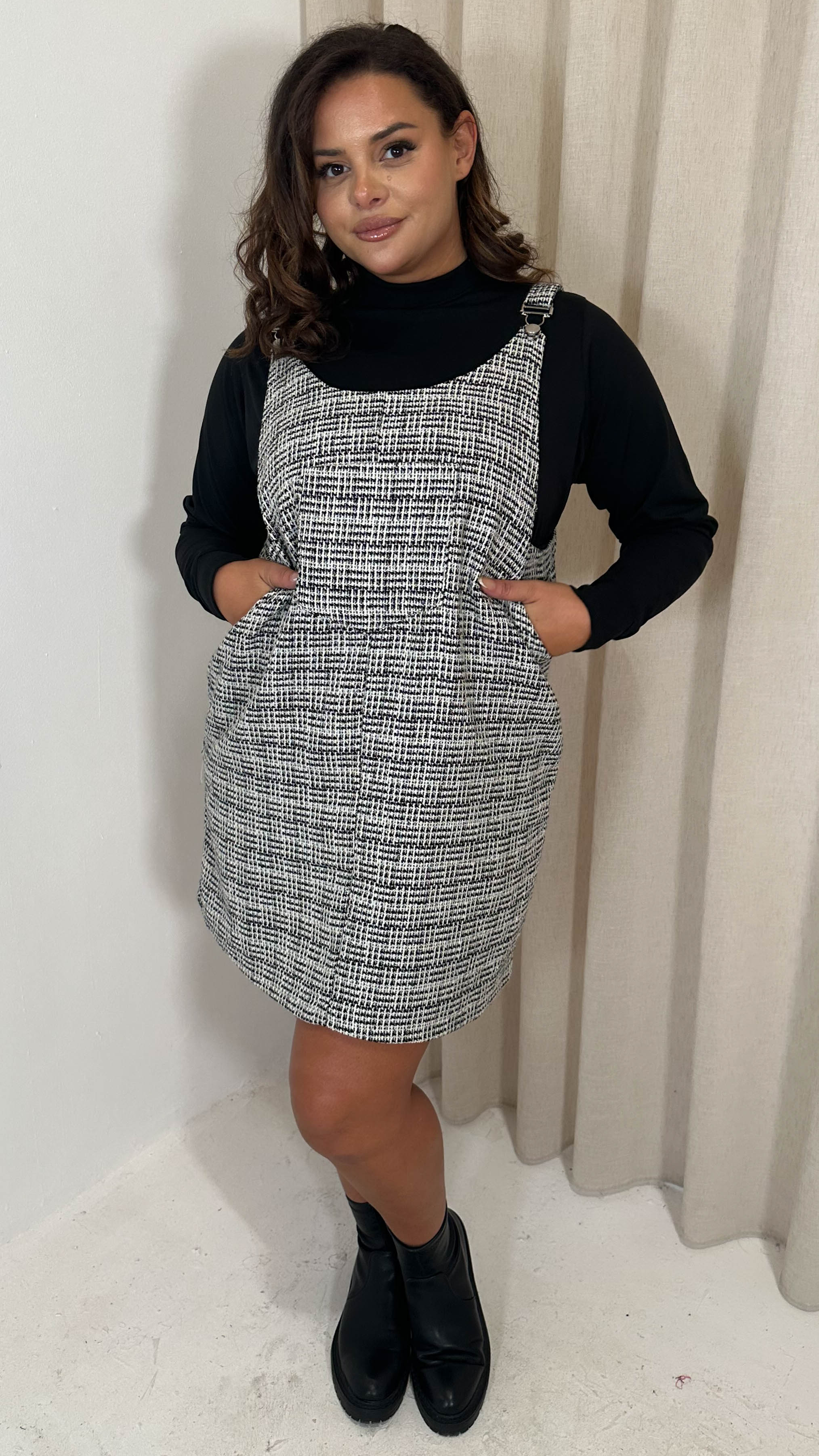 CurveWow Check Pinafore Dress Black & White Curvewow CurveWow Check Pinafore Dress Black & White Curvewow