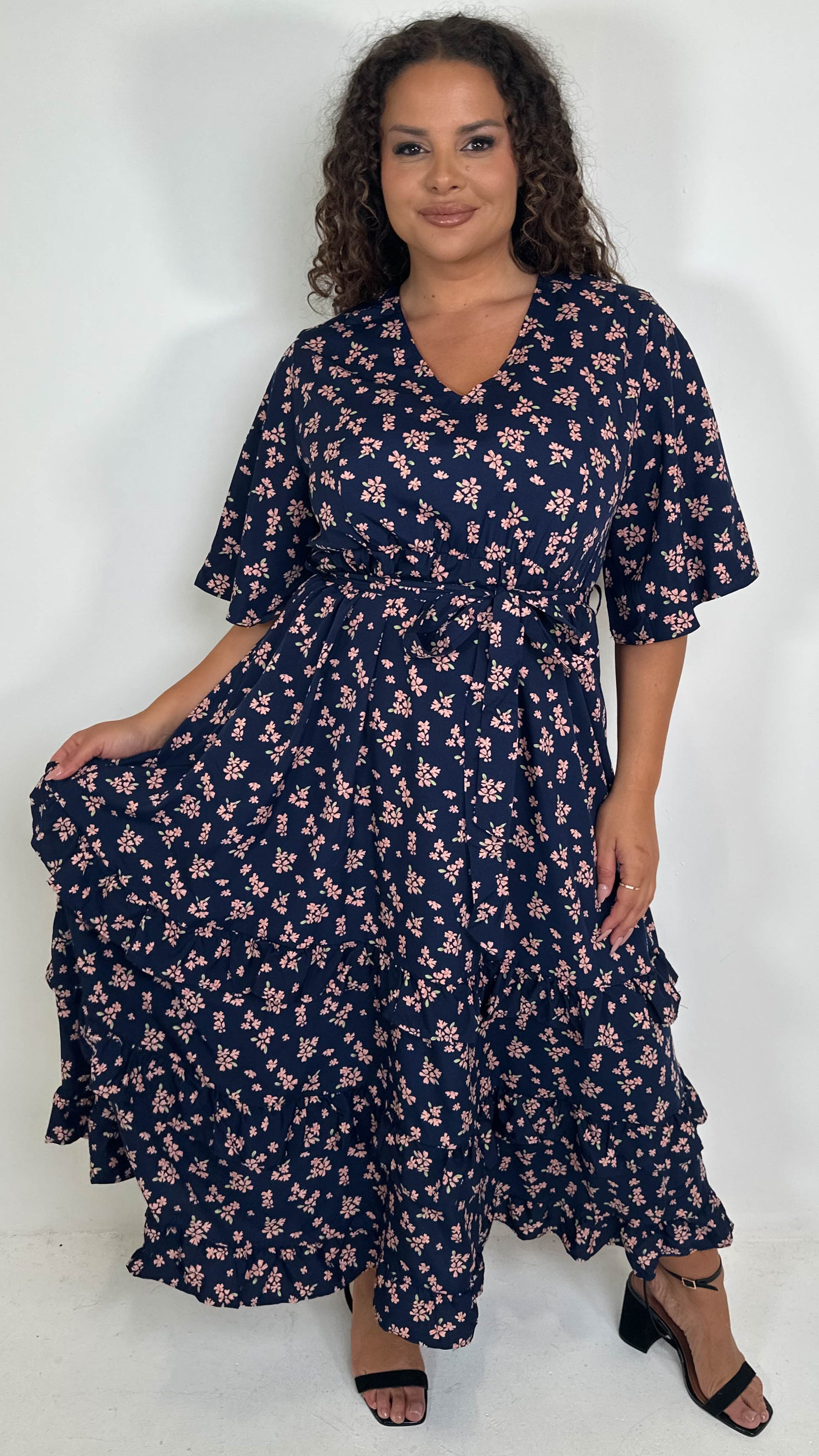 Plus Size Midi Dress For Women WDIRARA Women's Plus Size Textured Ruffle Flowy Midi Dress Notched Wdirara Clothing Line Plus Size Midi Dress For Women WDIRARA Women's Plus Size Textured Ruffle Flowy Midi Dress Notched Wdirara Clothing Line