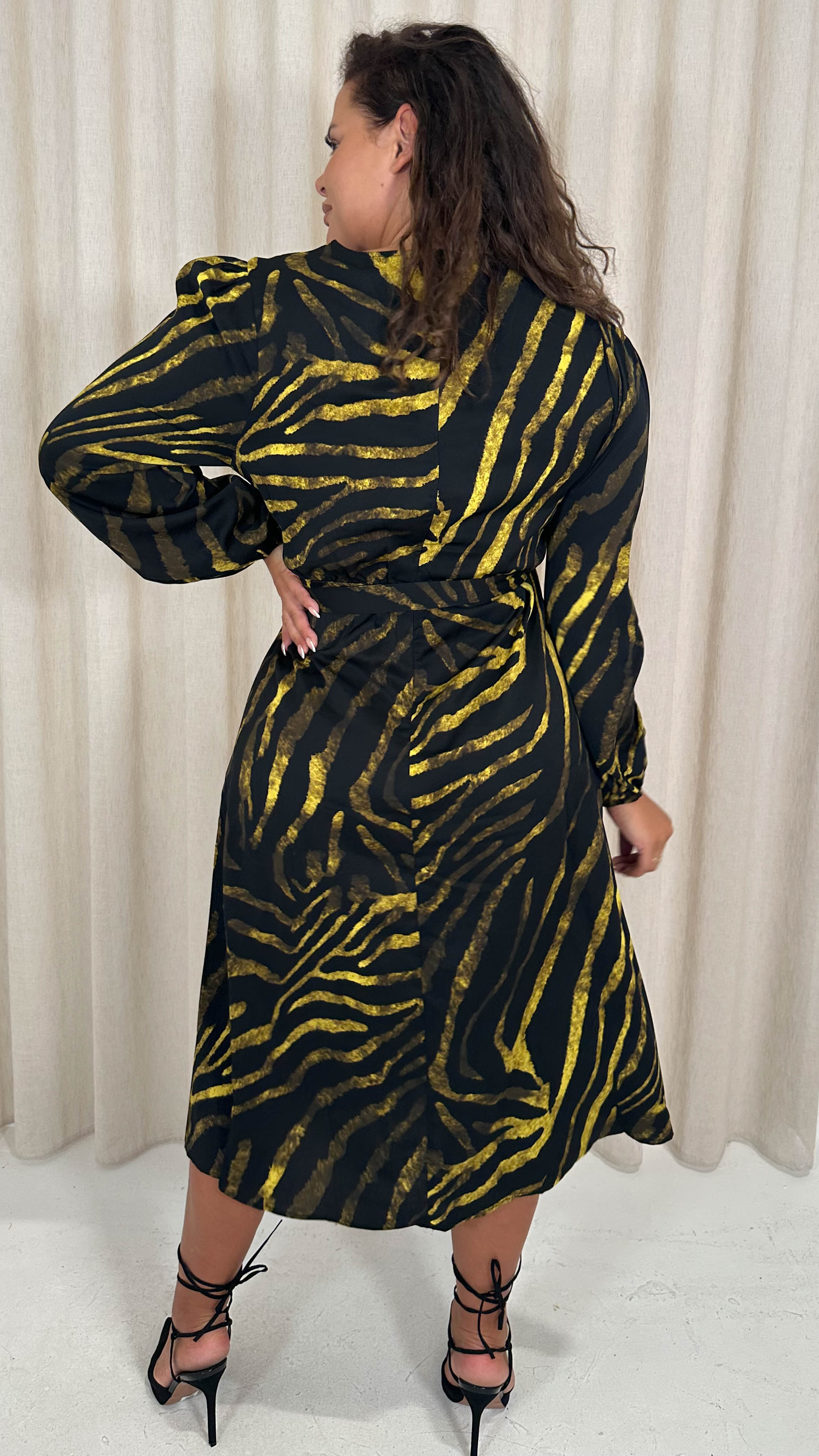 CurveWow Satin Tie Waist Midi Dress Black & Yellow Zebra